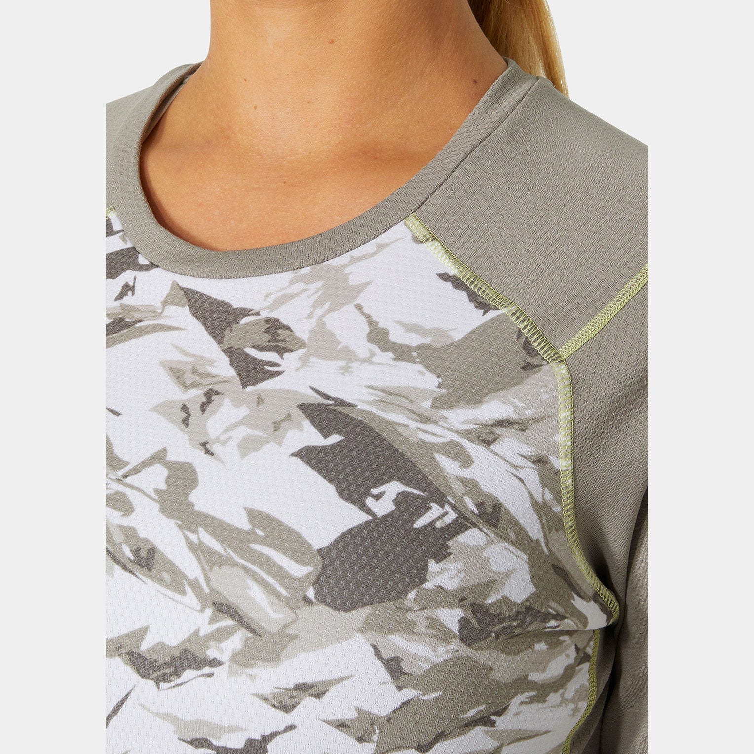 Women's LIFA® ACTIVE Graphic Crew Base Layer
