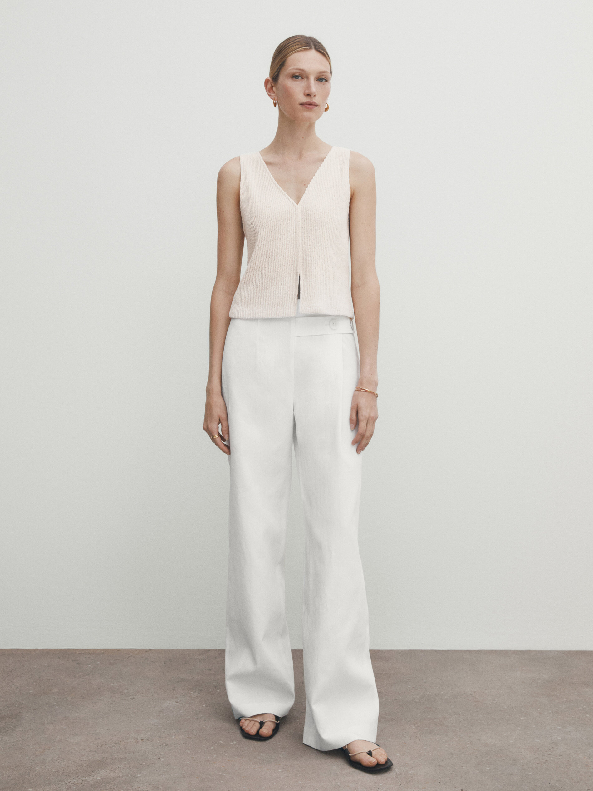 Top crop detalle abertura - CRUDO