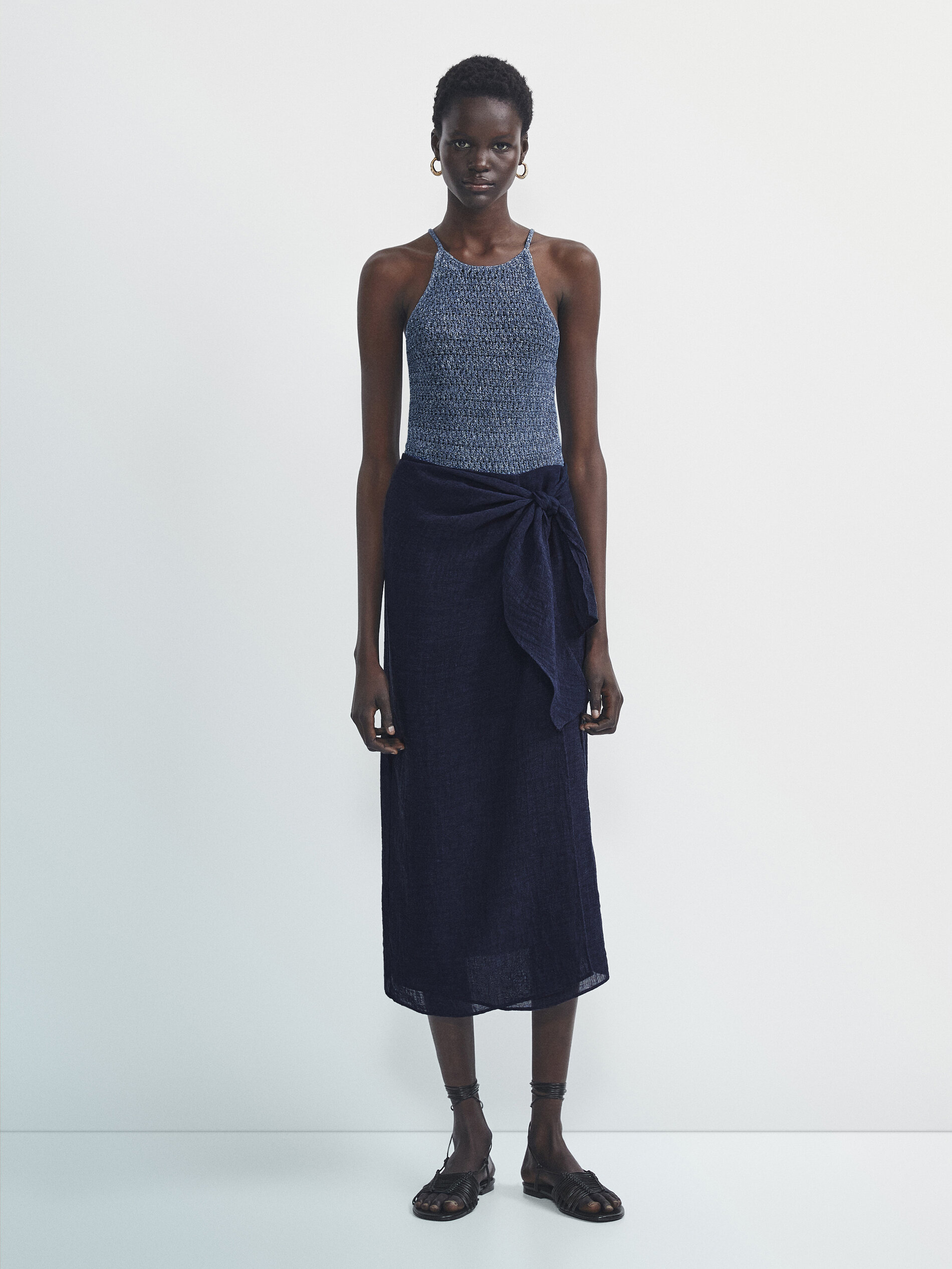 Falda midi pareo gofrada - AZUL