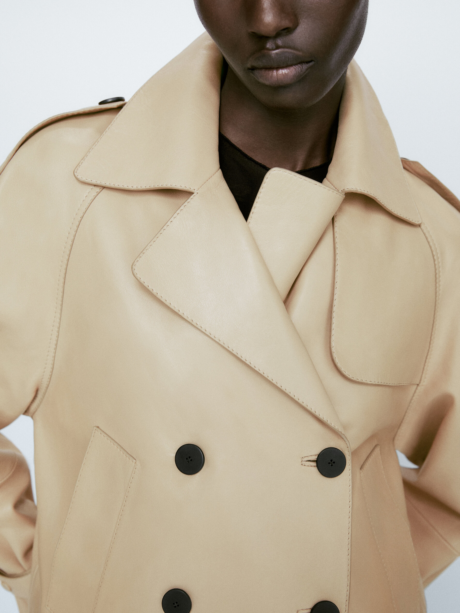 Chaqueta trench crop piel napa - BEIGE