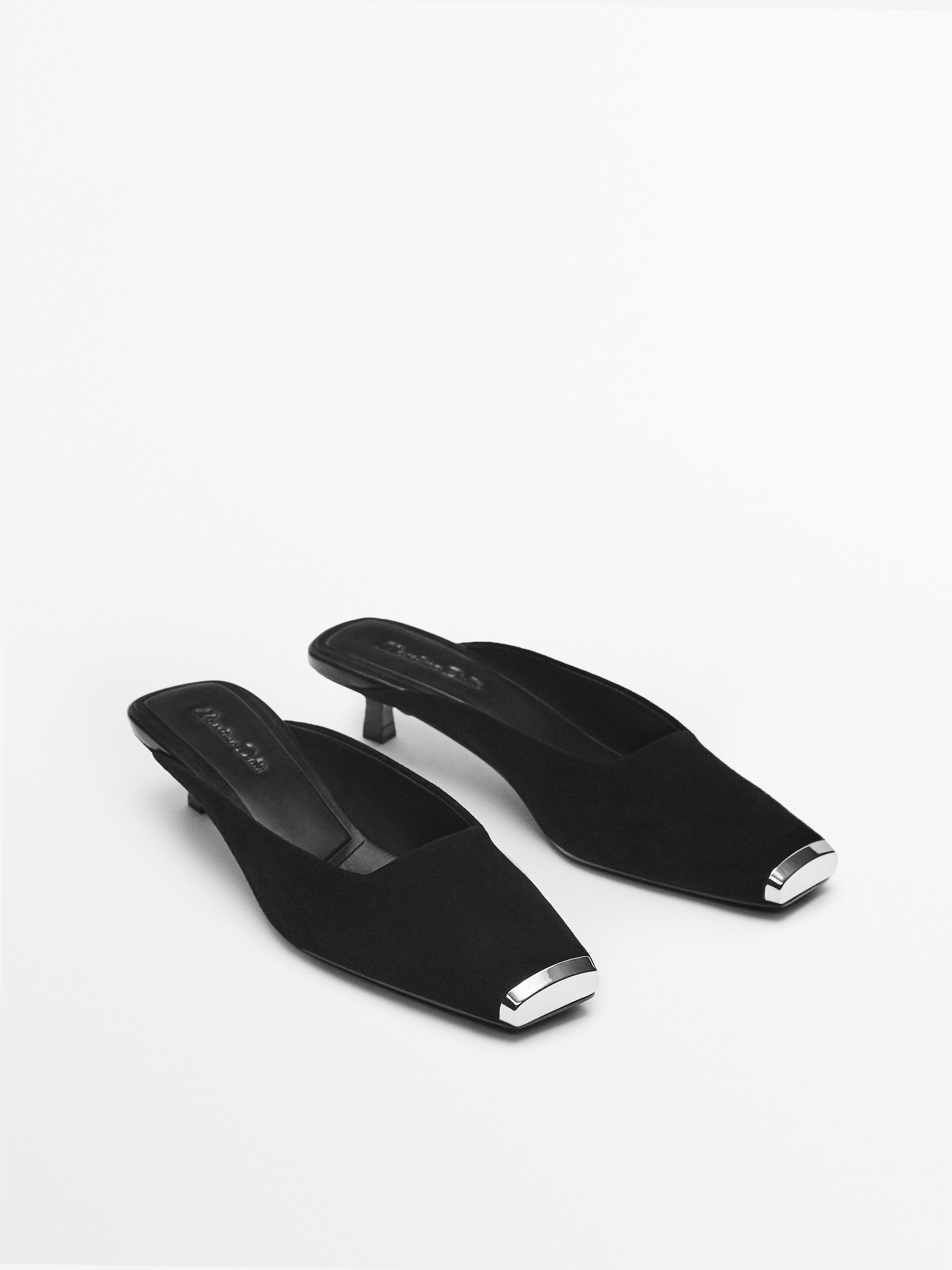 Zapato tacón piel punta metálica - NEGRO