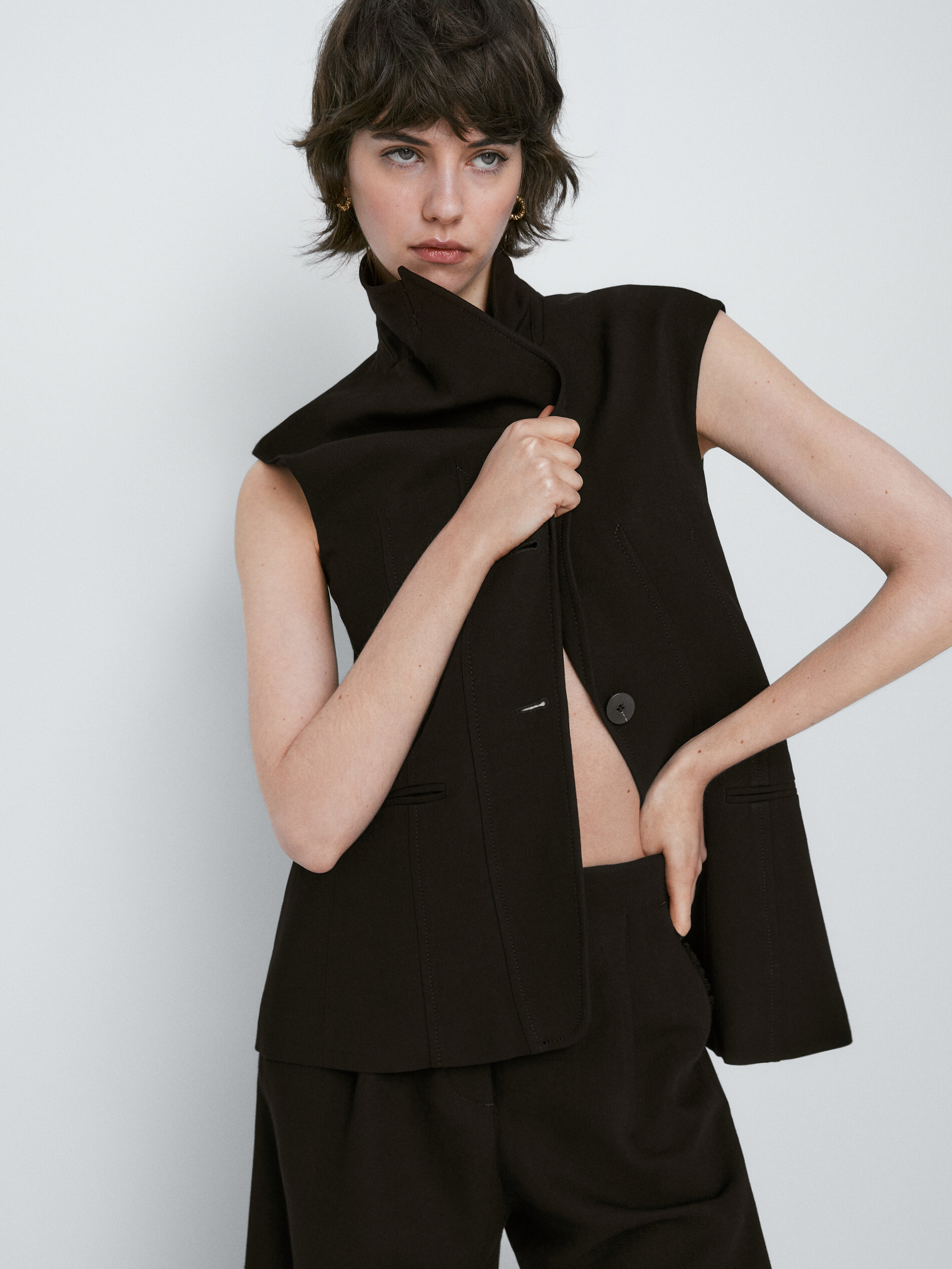 Chaleco entallado negro botones - NEGRO