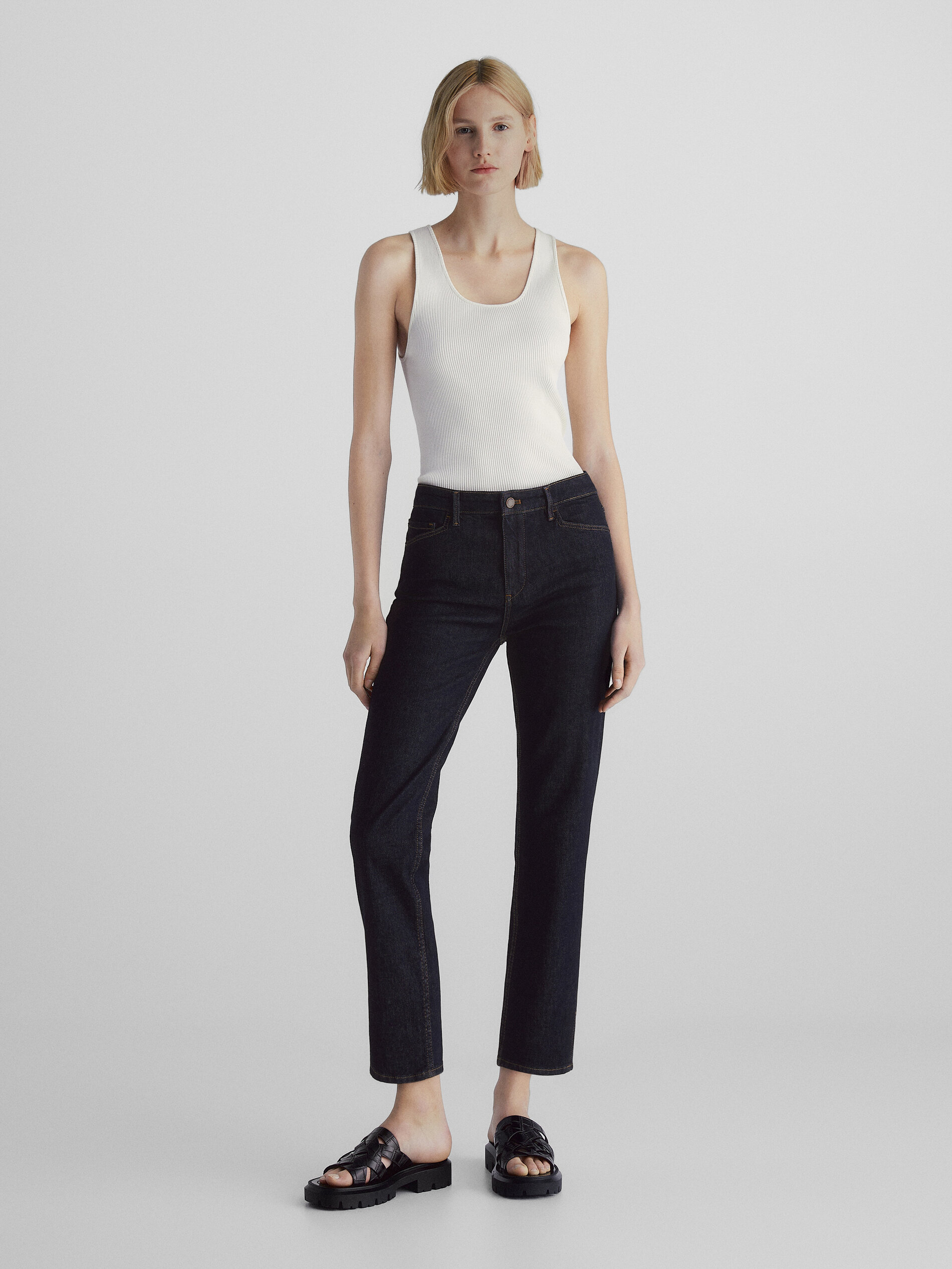 Pantalón vaquero tiro medio slim cropped fit - AZUL OSCURO