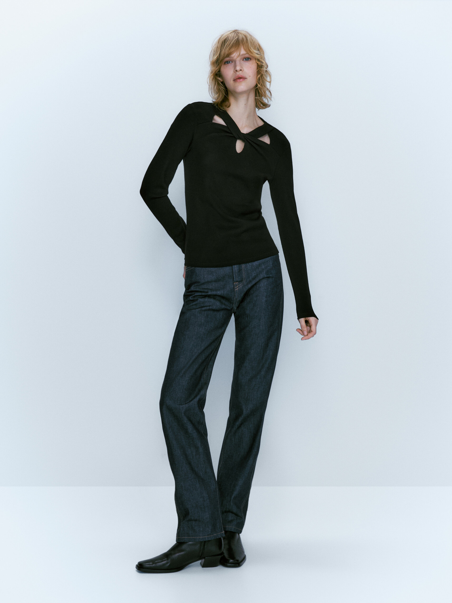 Camiseta cut out canalé - NEGRO