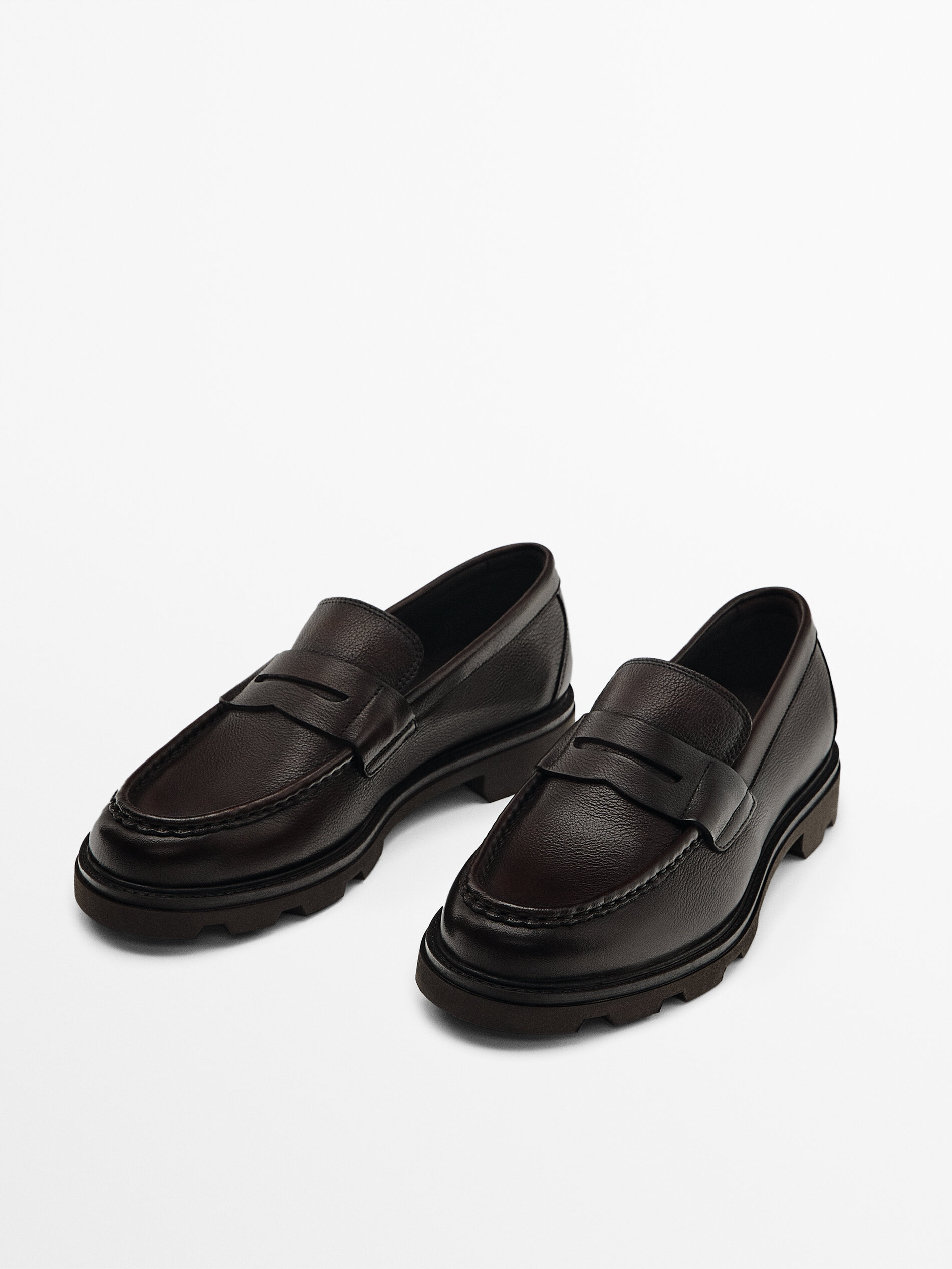 Mocasín piel napa piso track - MARRÓN