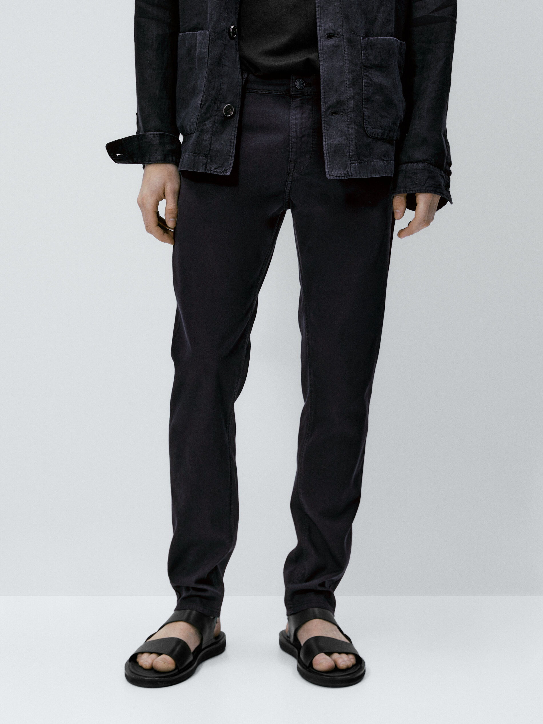 Pantalón tejanero estructura slim fit - AZUL MARINO