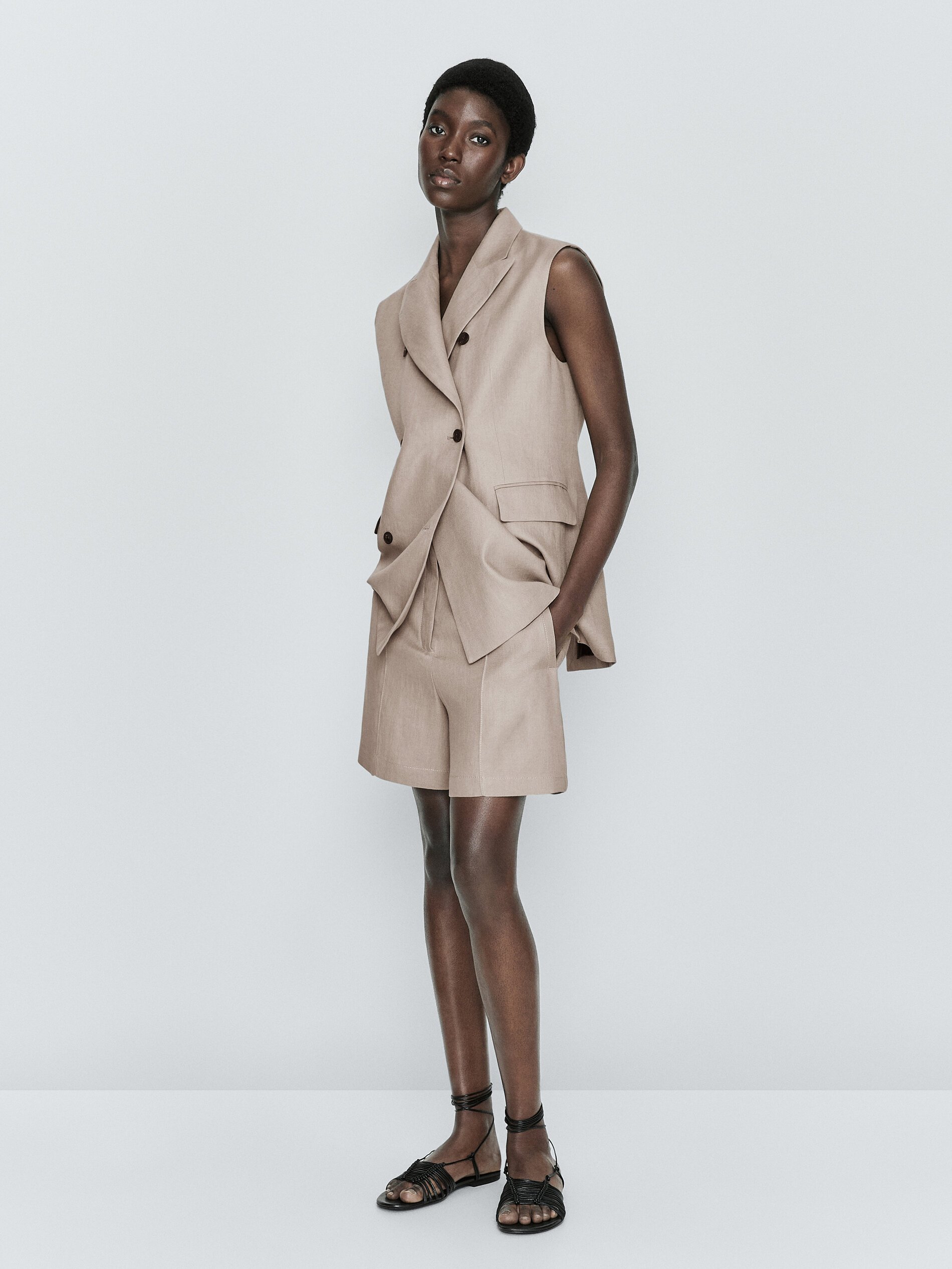 Bermuda lino detalle nervio - VISÓN