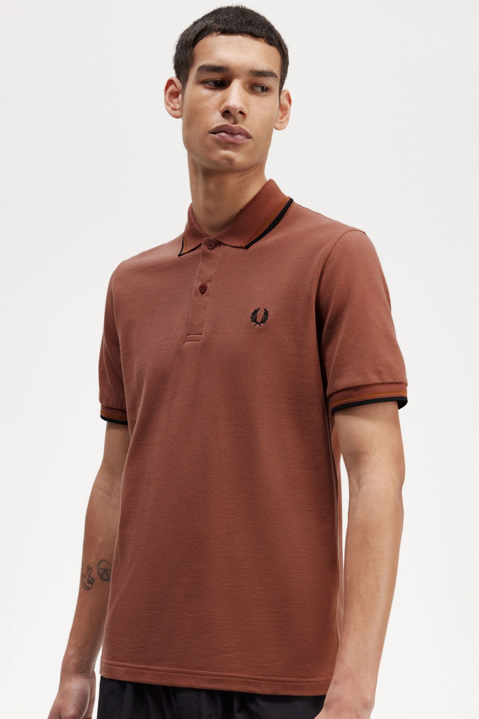 The Fred Perry ShirtM12 Whisky Brown / Dark Caramel / Black