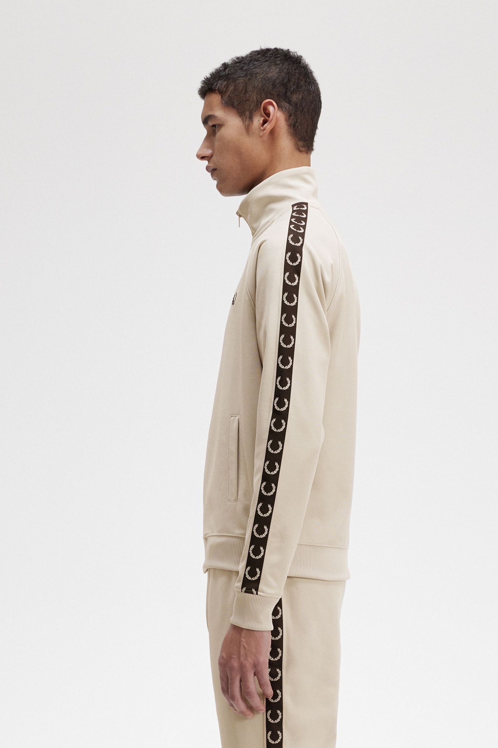 Contrast Tape Track Jacket Light Oyster / Black