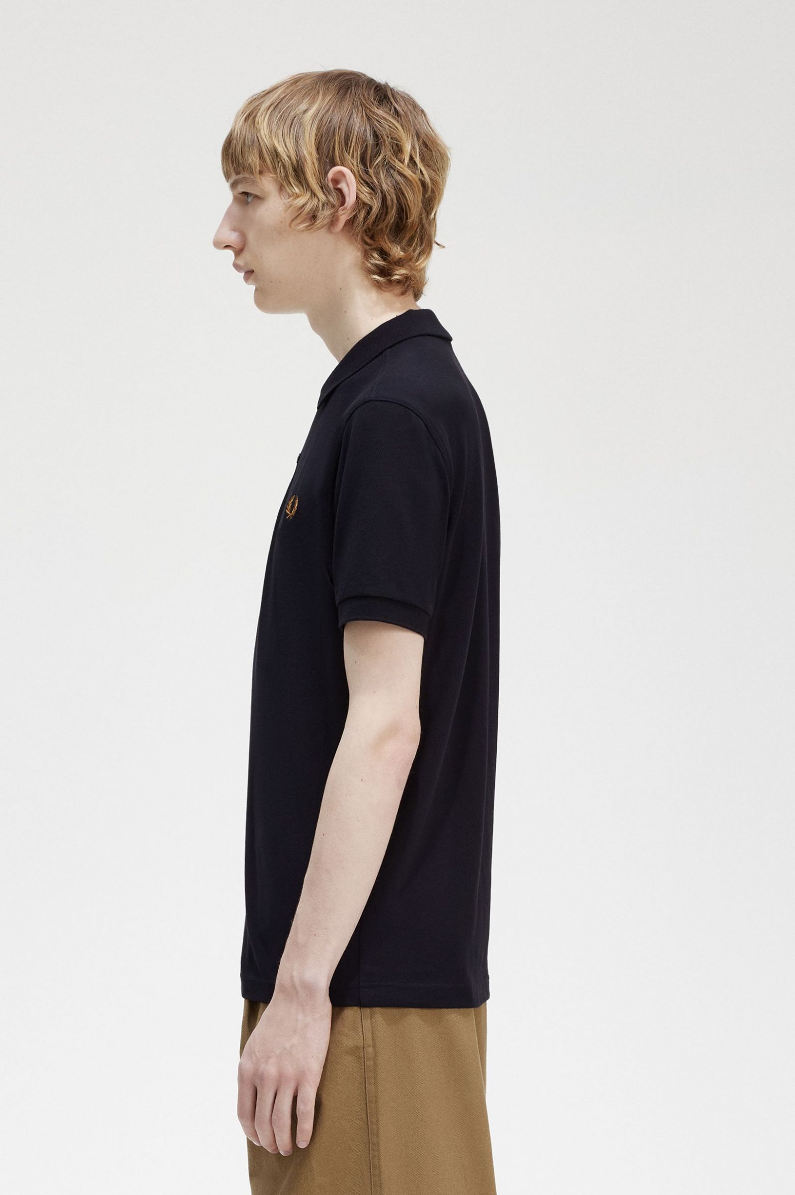 The Fred Perry ShirtM6000 Navy / Dark Caramel