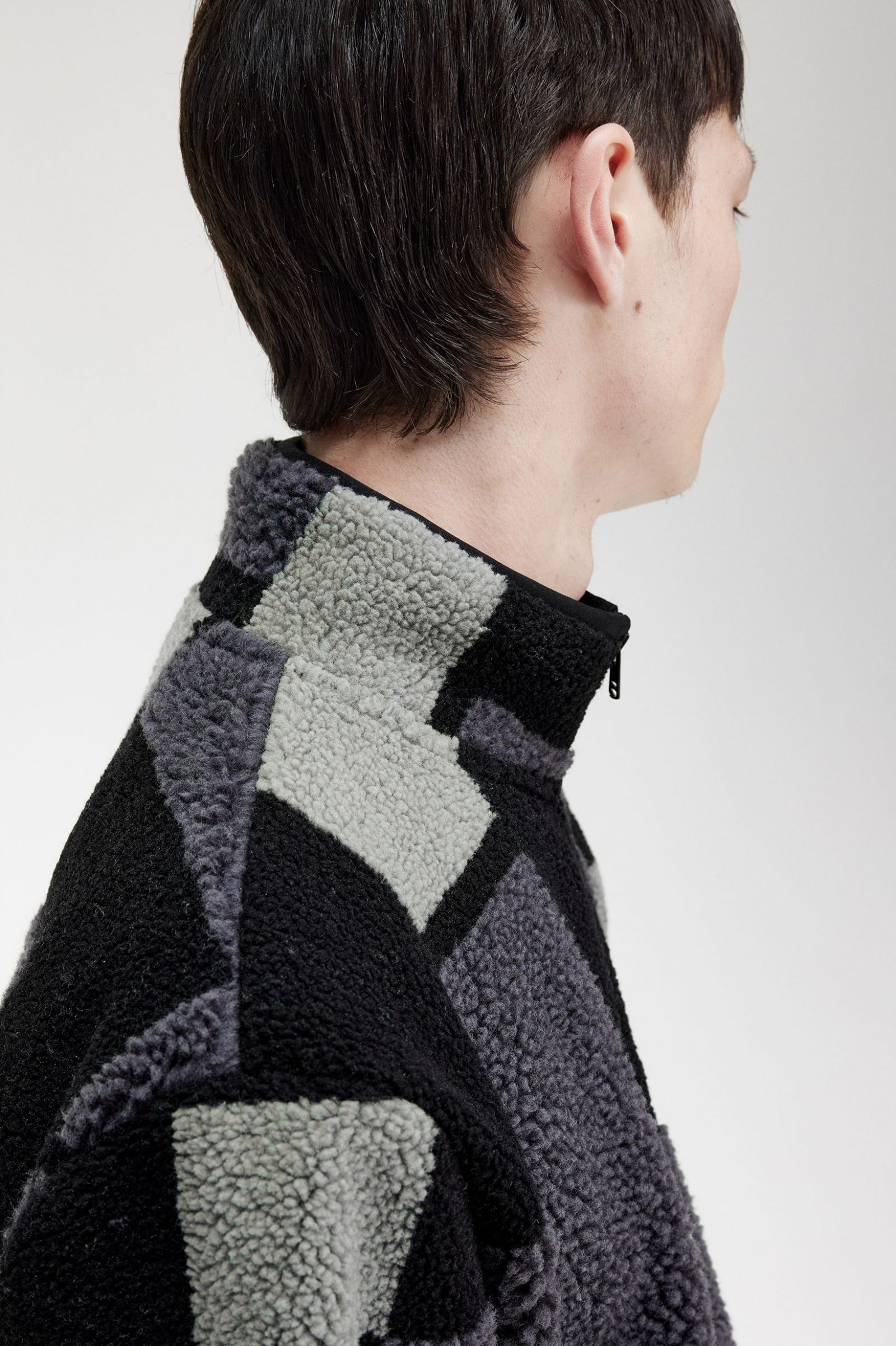 Pixel Borg Fleece Black