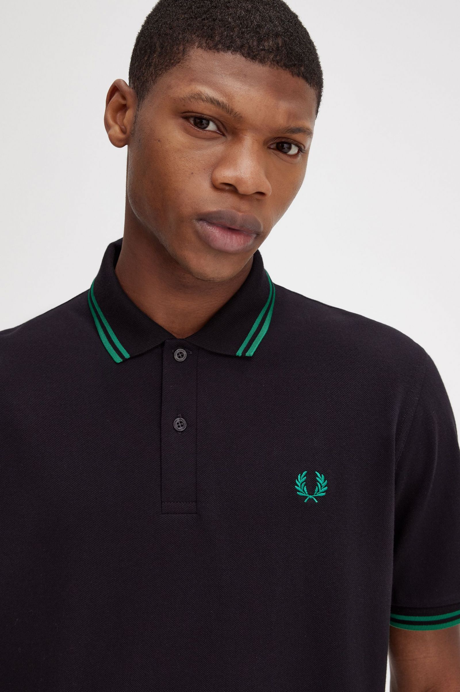 The Fred Perry ShirtM12 Black / Fred Perry Green / Fred Perry Green