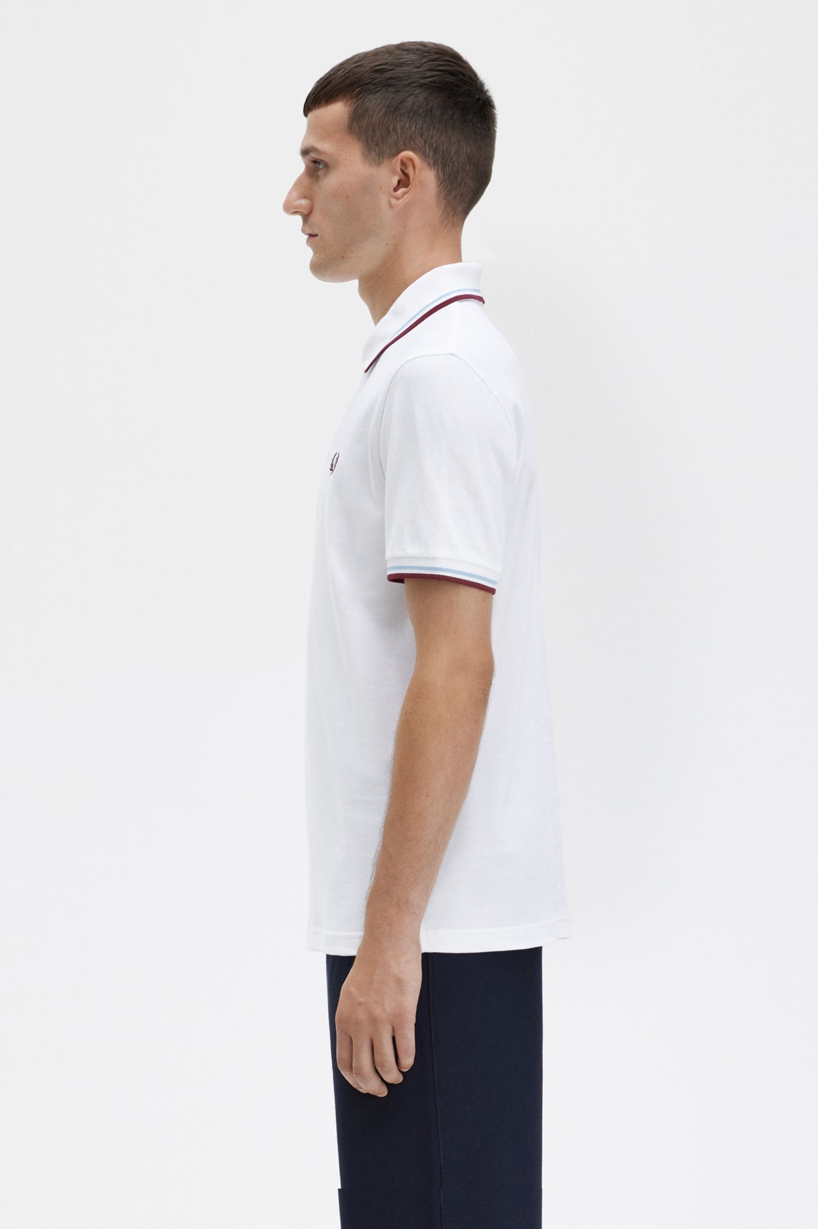 The Fred Perry ShirtM12 White / Ice / Maroon