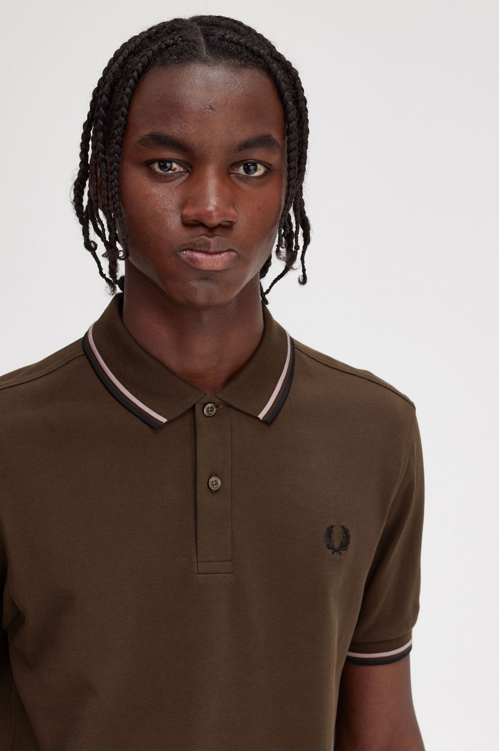 The Fred Perry ShirtM3600 Burnt Tobacco / Dark Pink / Black