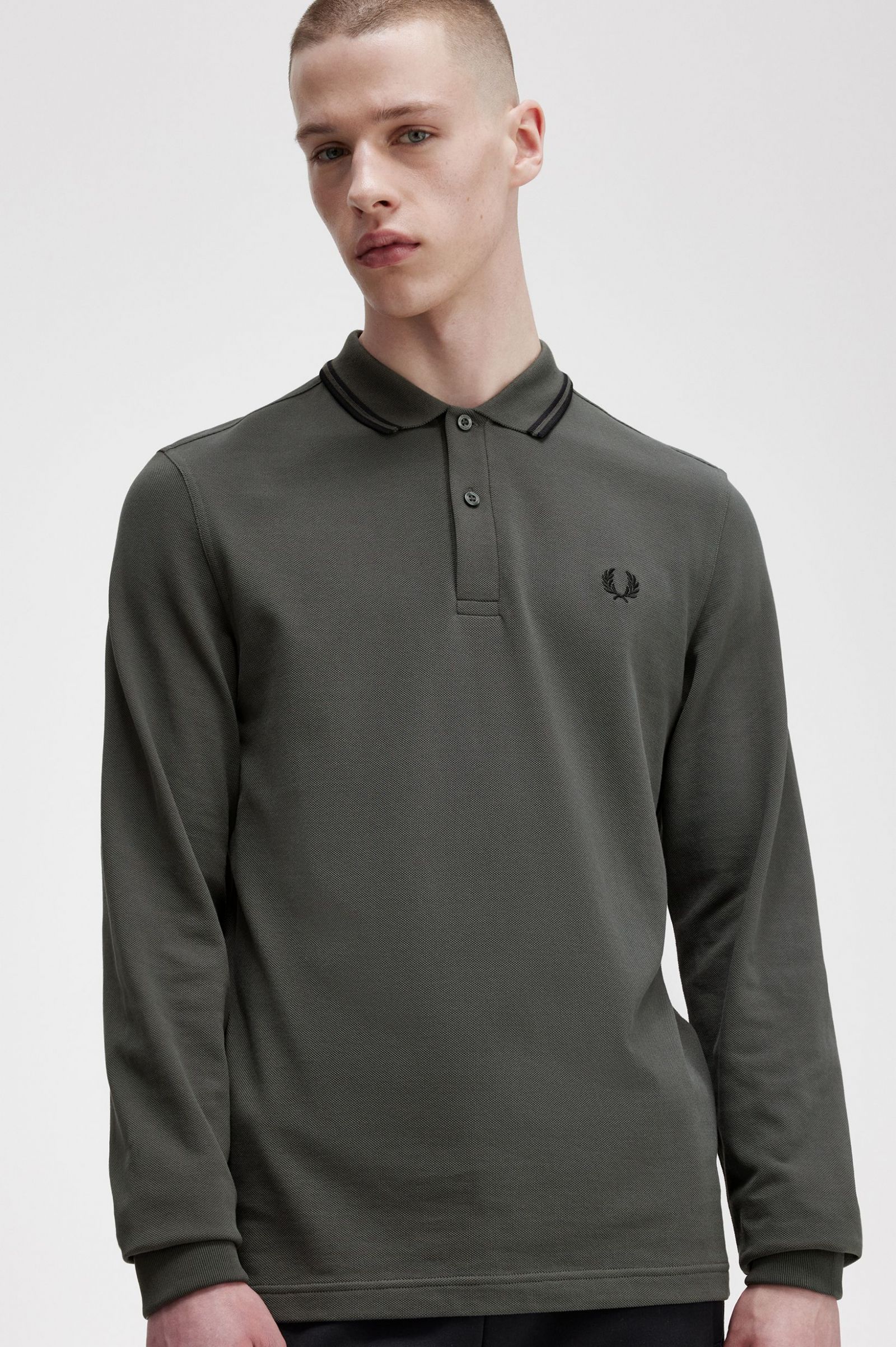 The Fred Perry ShirtM3636 Field Green / Black / Black