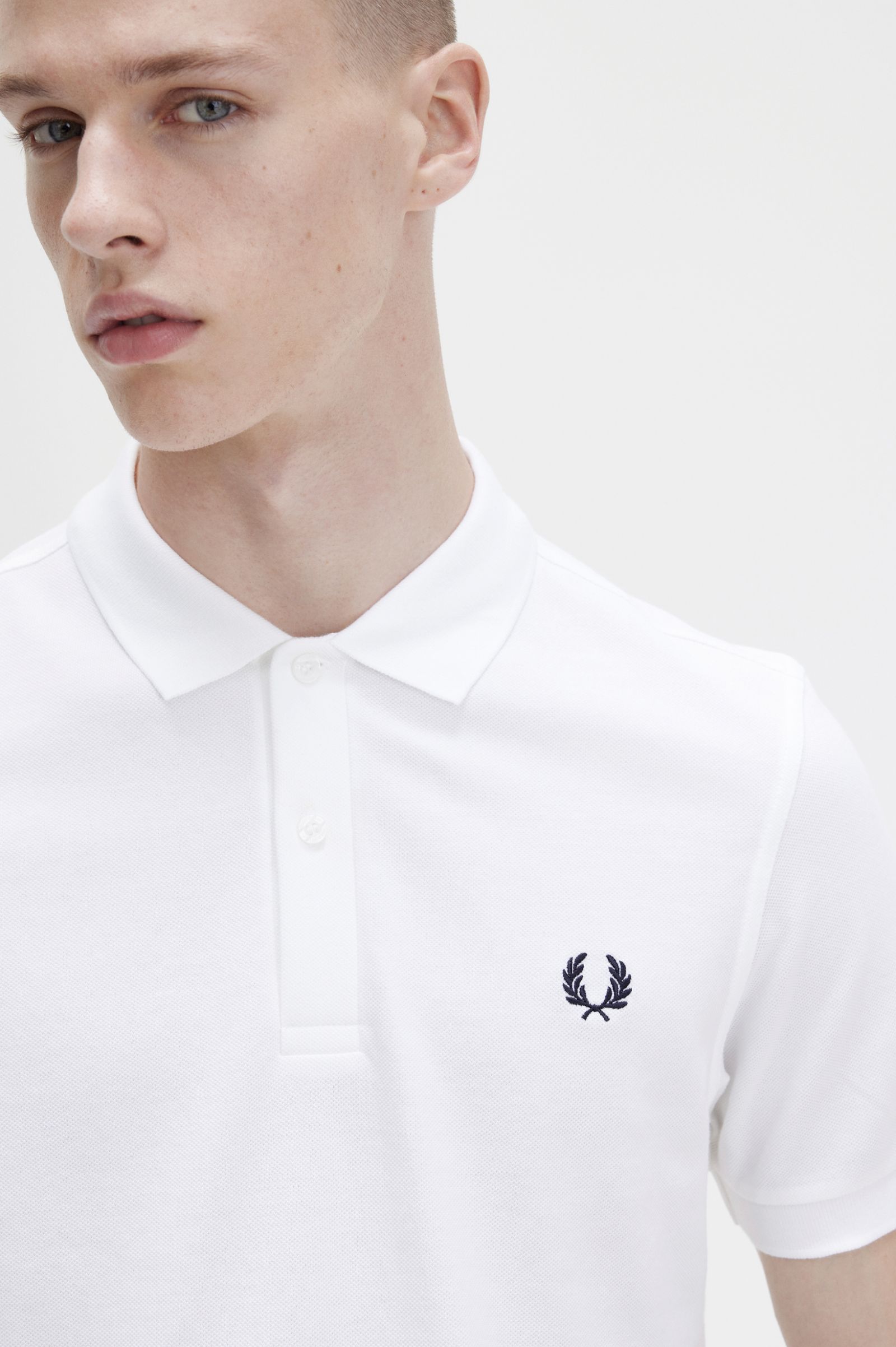 The Fred Perry ShirtM6000 White / Navy