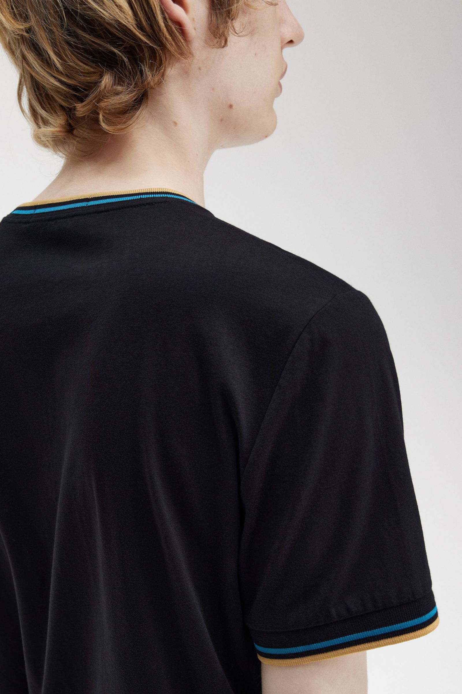 Twin Tipped T-Shirt Black / Cyber Blue / Light Rust