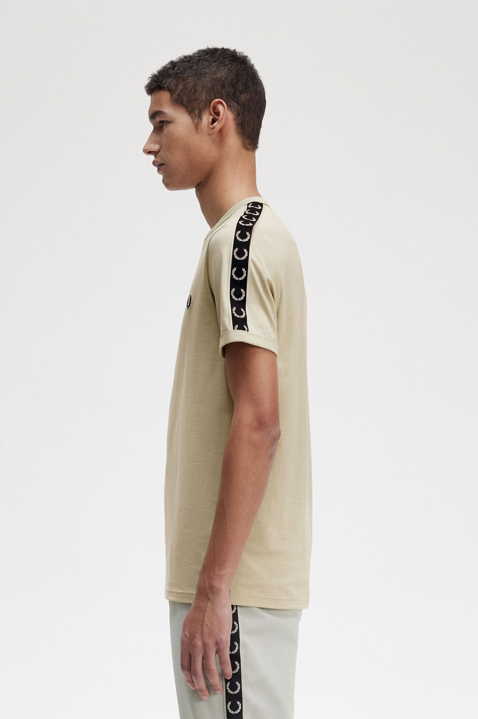 Contrast Tape Ringer T-Shirt Light Oyster / Black
