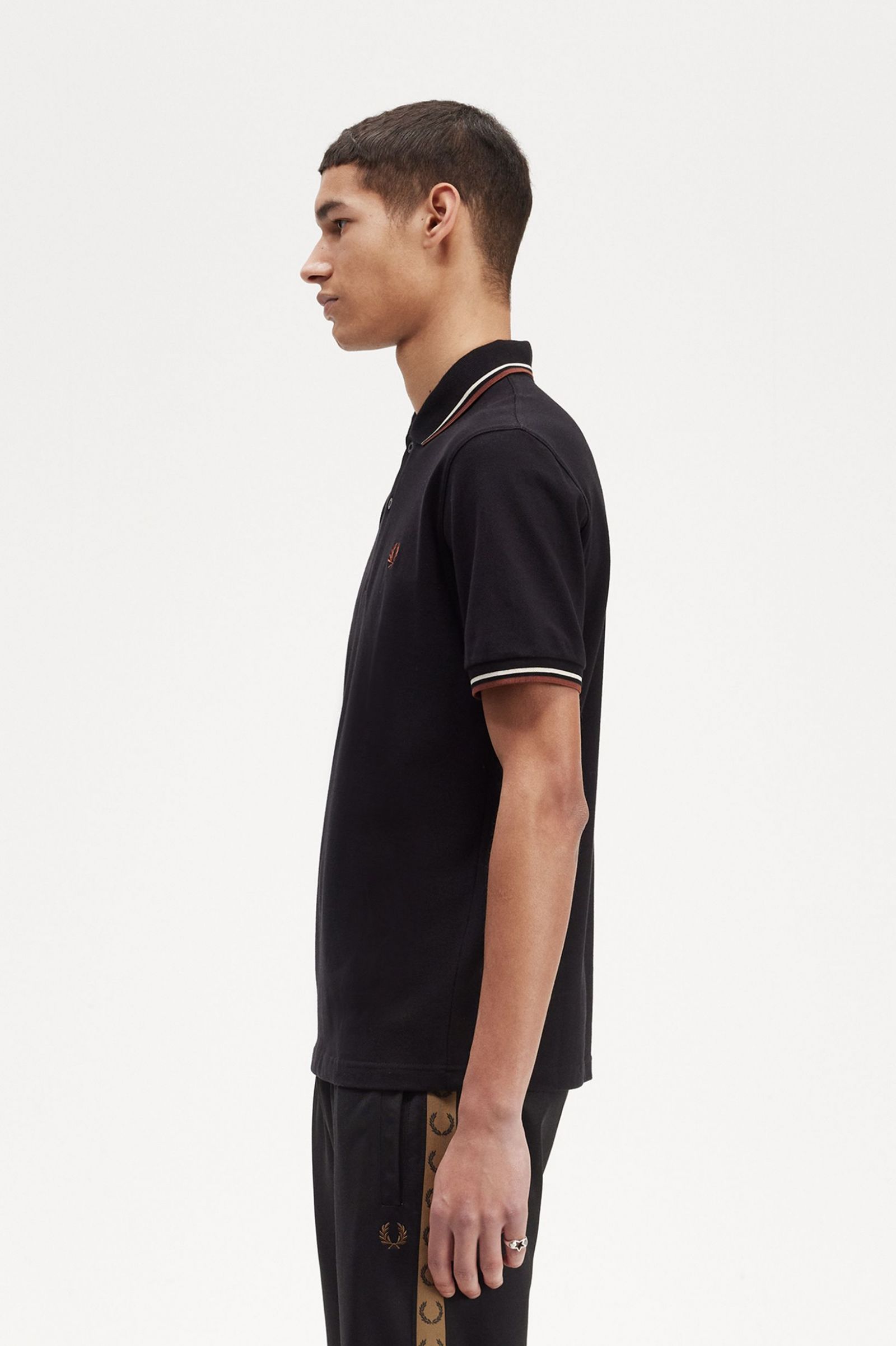 The Fred Perry ShirtM12 Black / Oatmeal / Whisky Brown