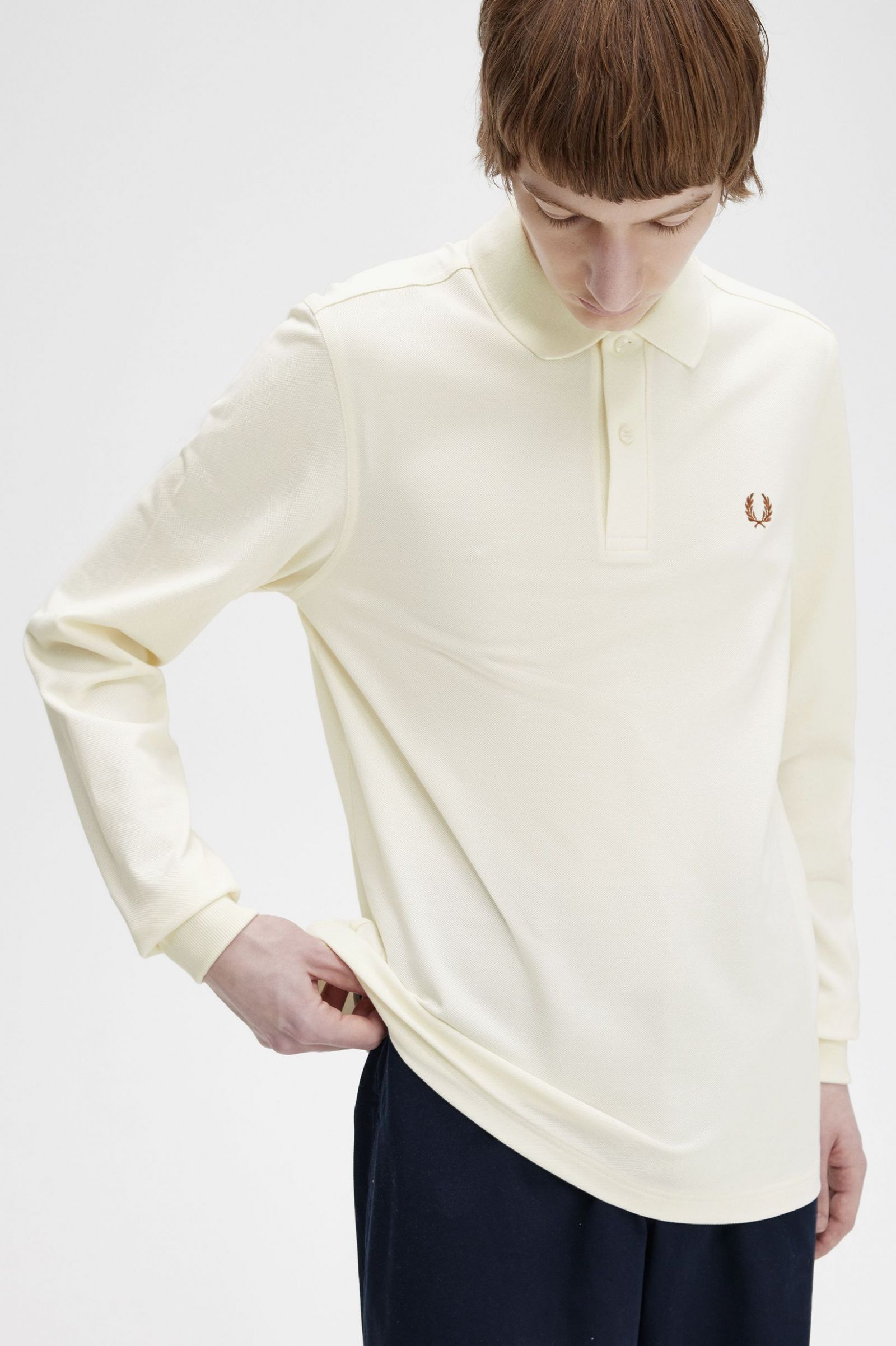 The Fred Perry ShirtM6006 Ecru Whisky Brown