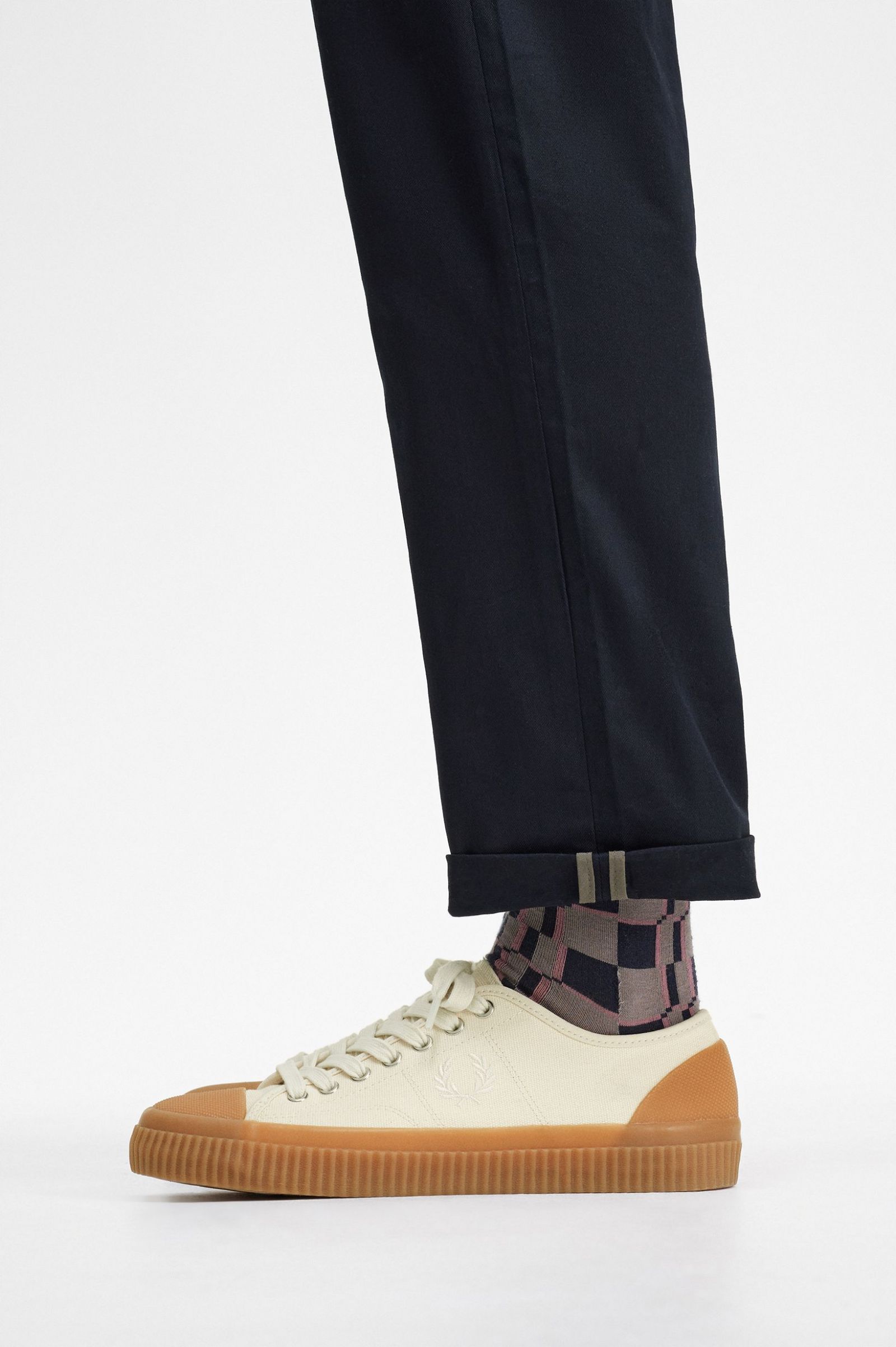 Low Hughes Ecru / Light Ecru