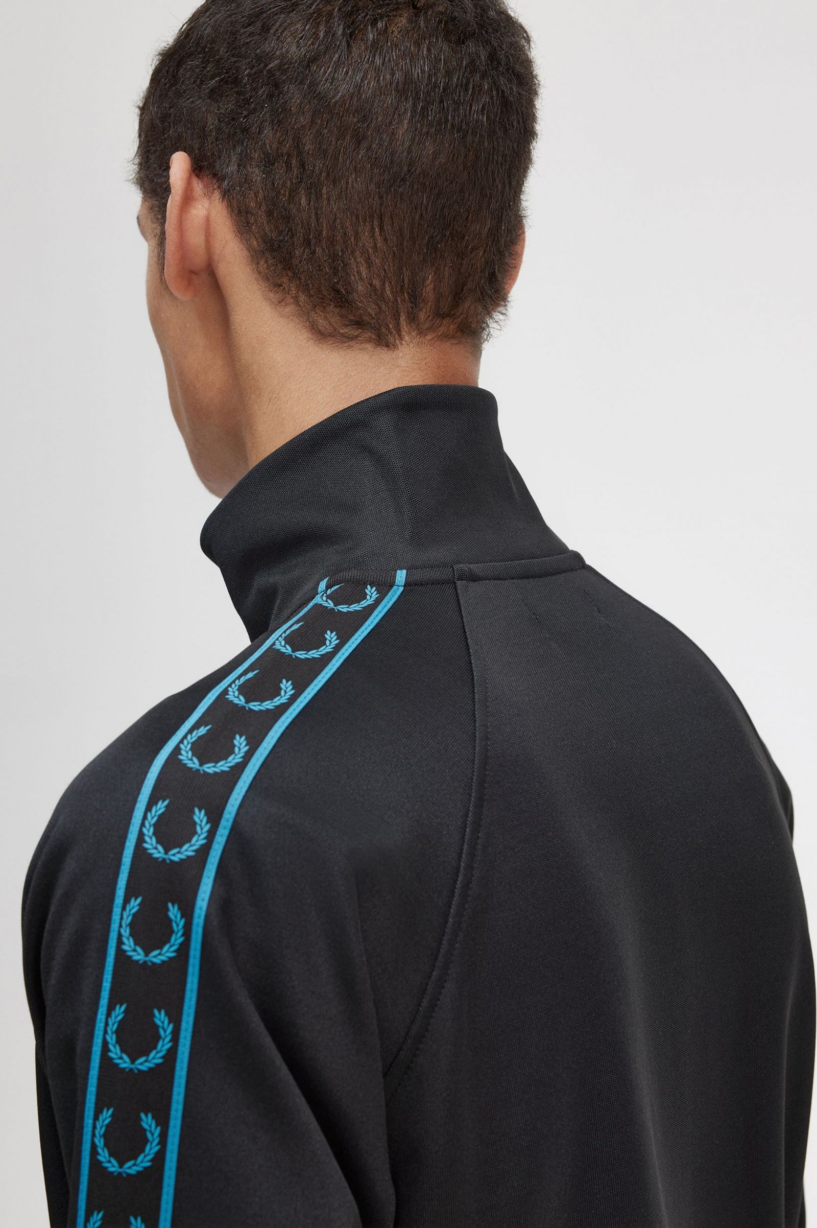 Contrast Tape Track Jacket Black / Cyber Blue