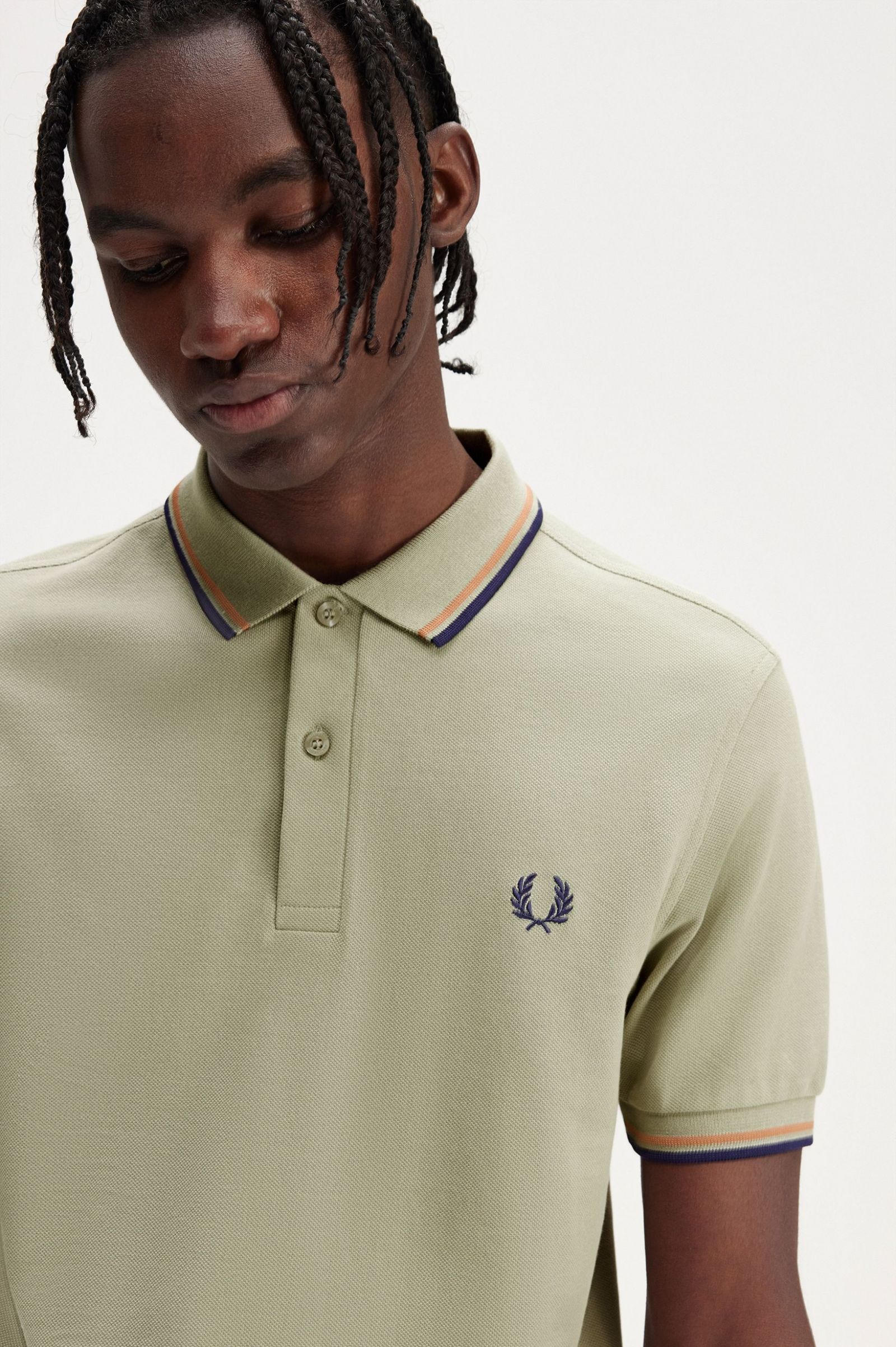 The Fred Perry ShirtM3600 Seagrass / Light Rust / French Navy