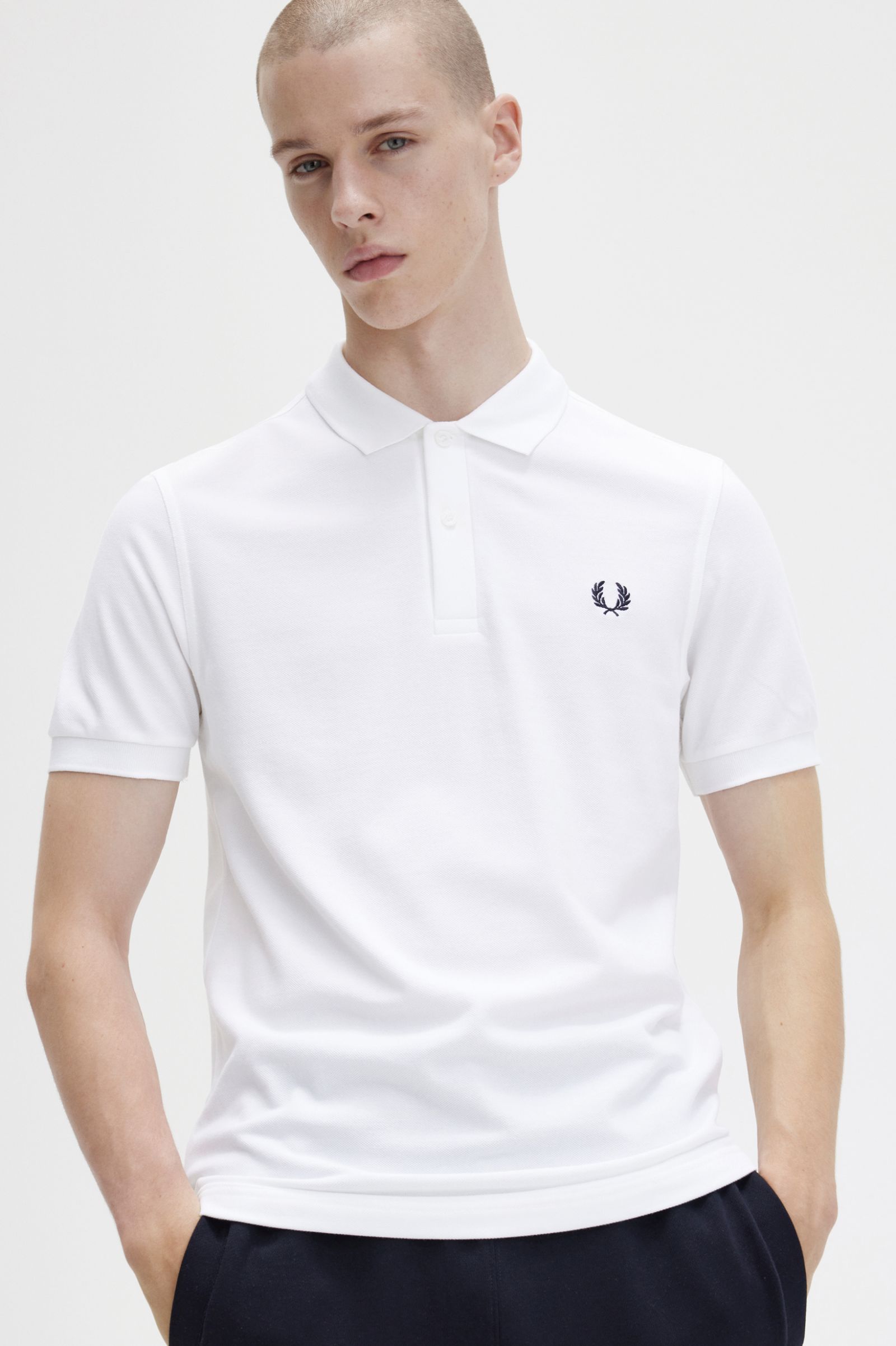 The Fred Perry ShirtM6000 White / Navy