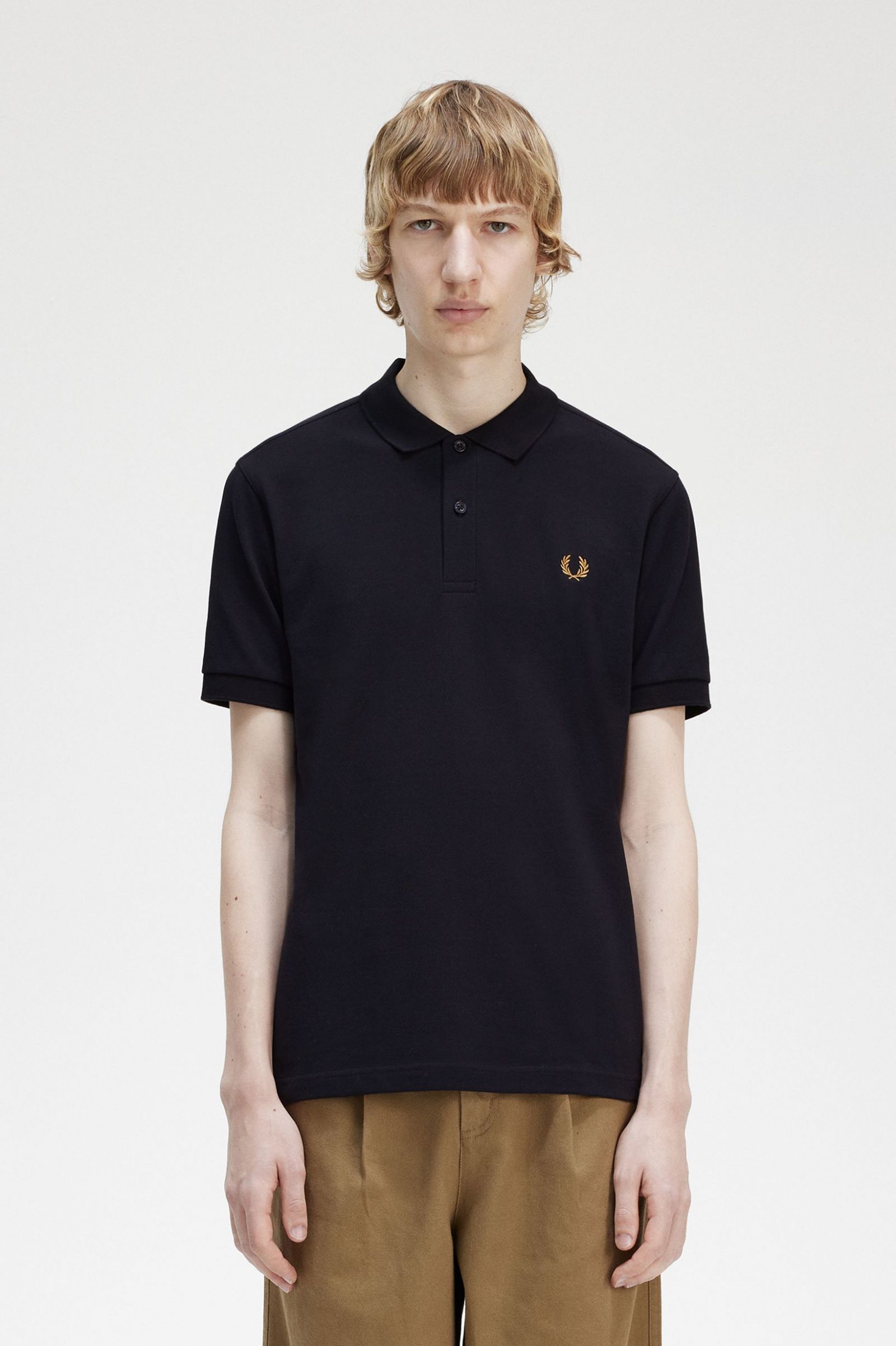 The Fred Perry ShirtM6000 Navy / Dark Caramel