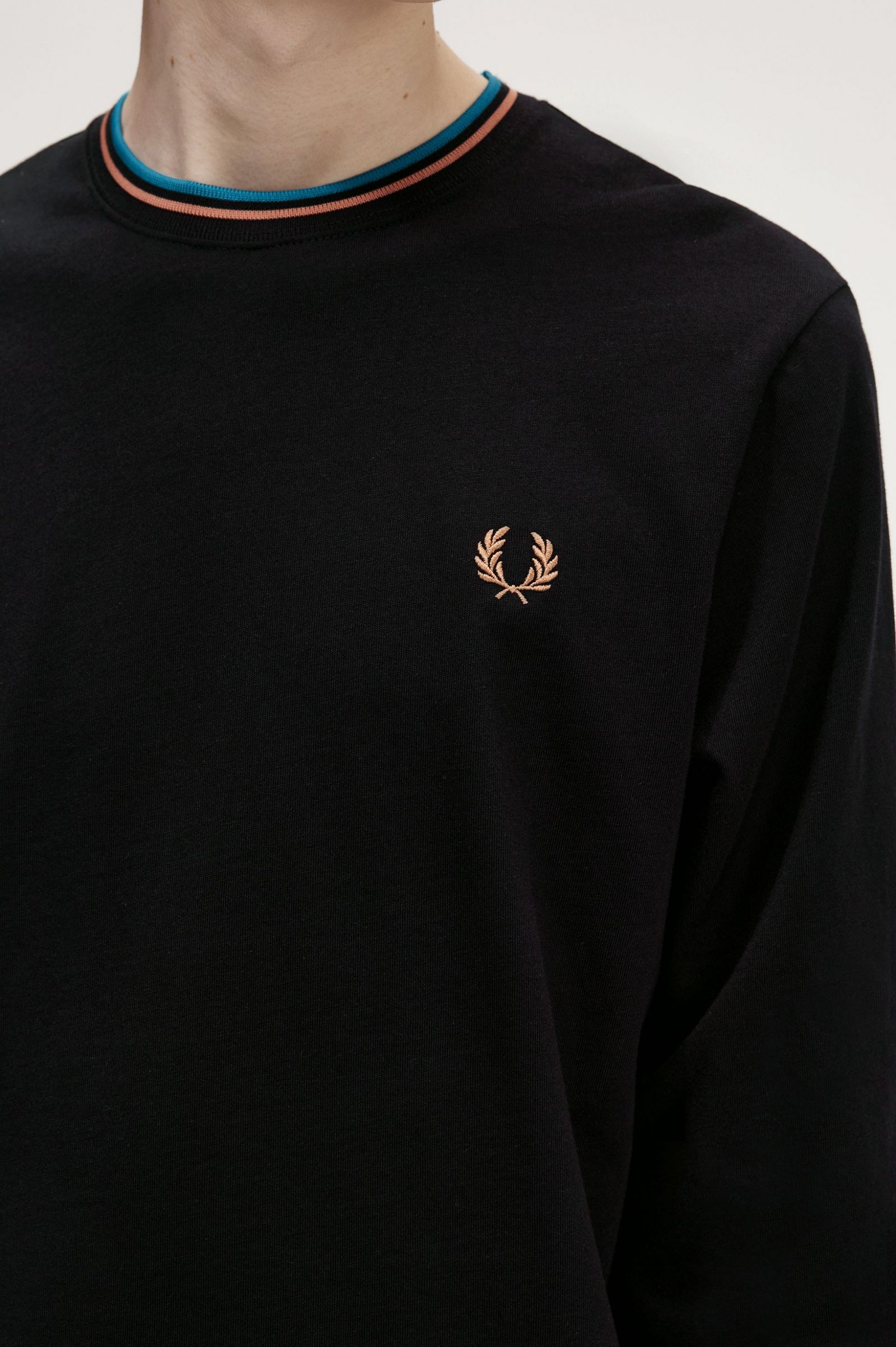 Twin Tipped T-Shirt Black / Cyber Blue / Light Rust