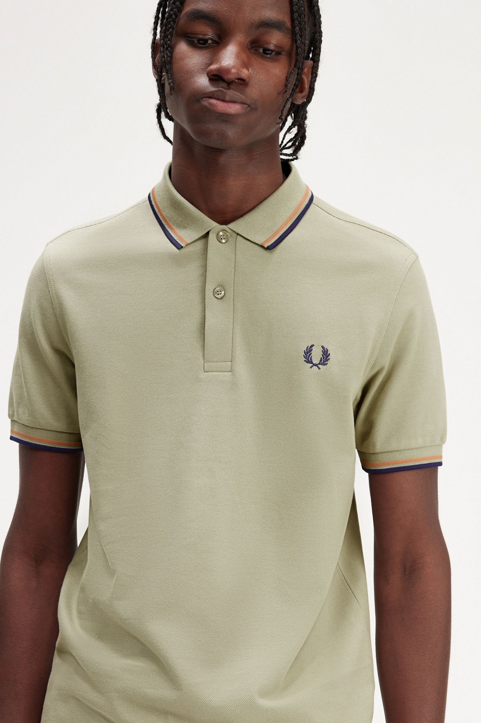 The Fred Perry ShirtM3600 Seagrass / Light Rust / French Navy