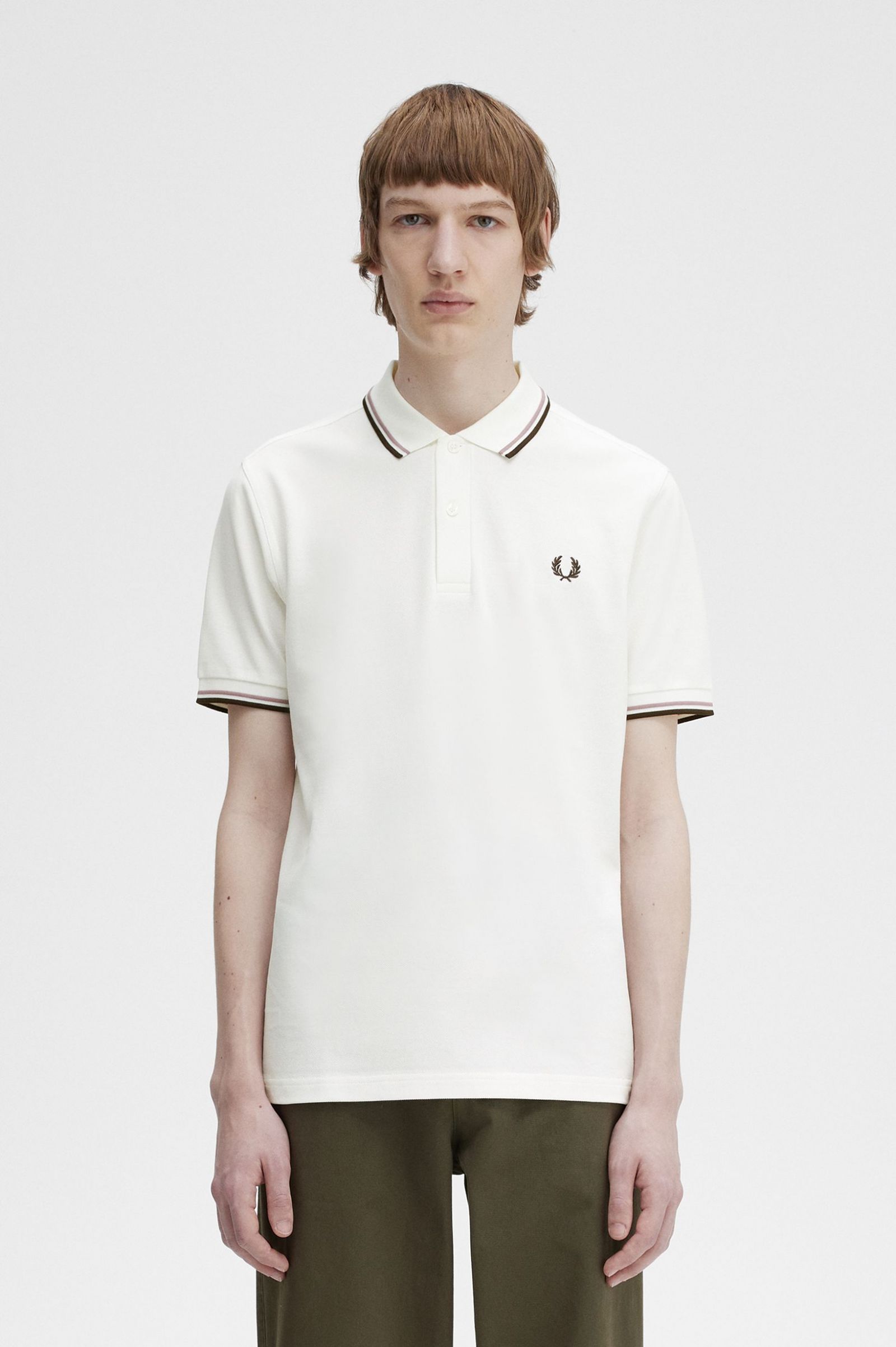 The Fred Perry ShirtM3600 Snow White / Deep Pink / Burnt Tobacco