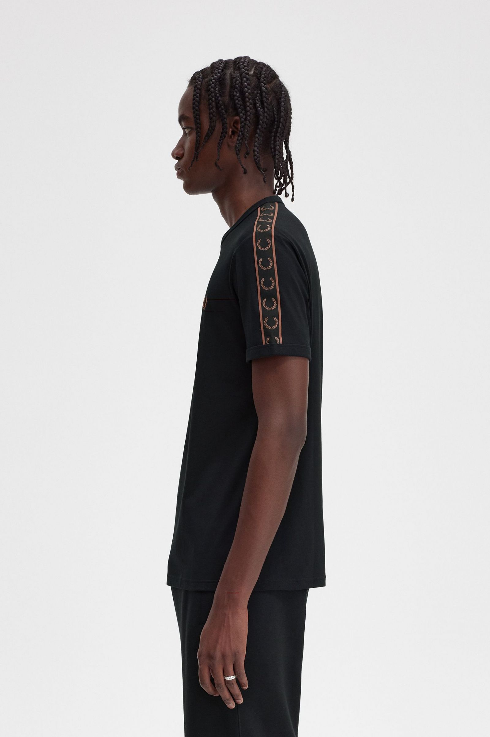 Contrast Tape Ringer T-Shirt Black / Whisky Brown