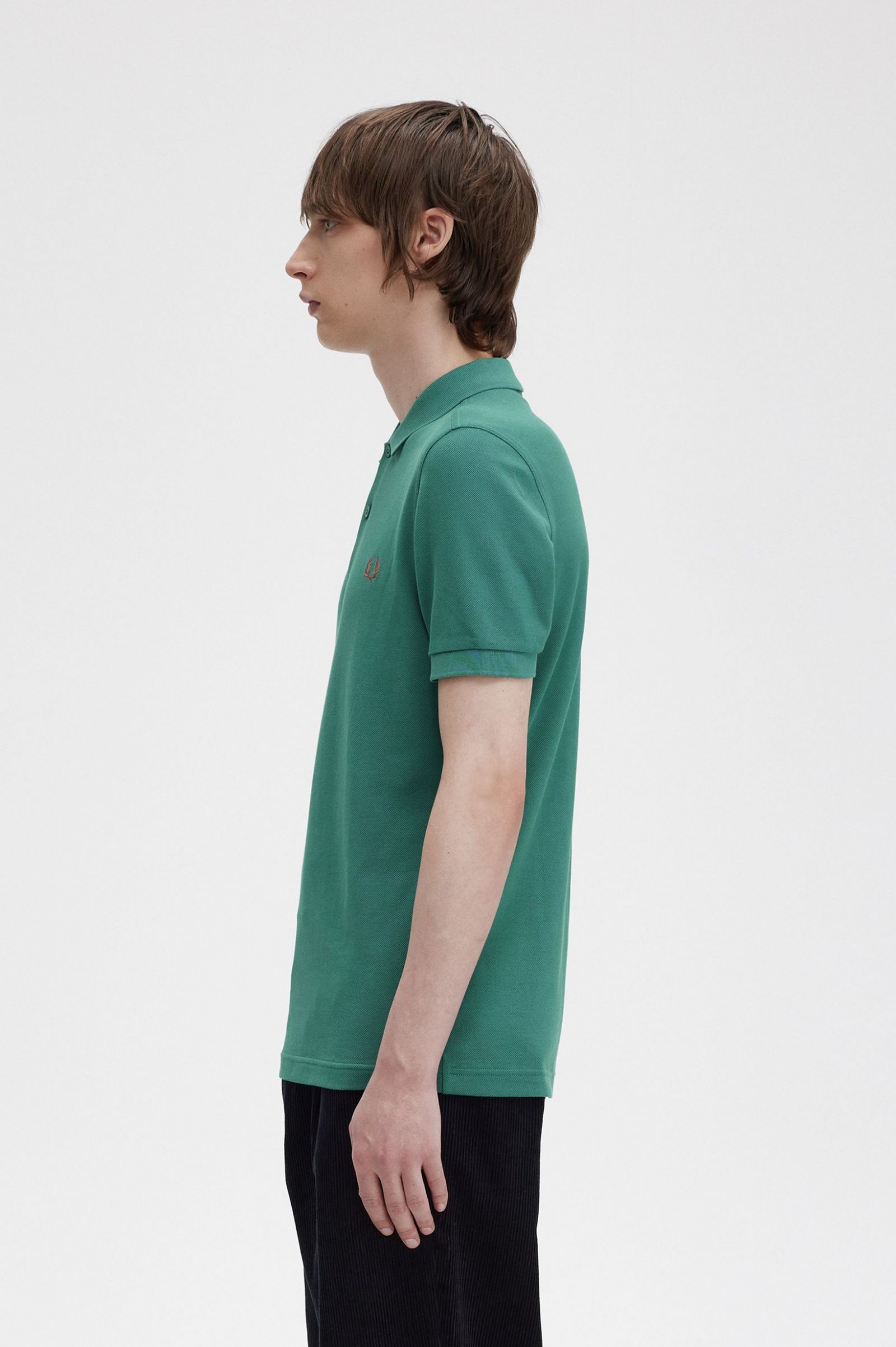 The Fred Perry ShirtM6000 Deep Mint / Whisky Brown