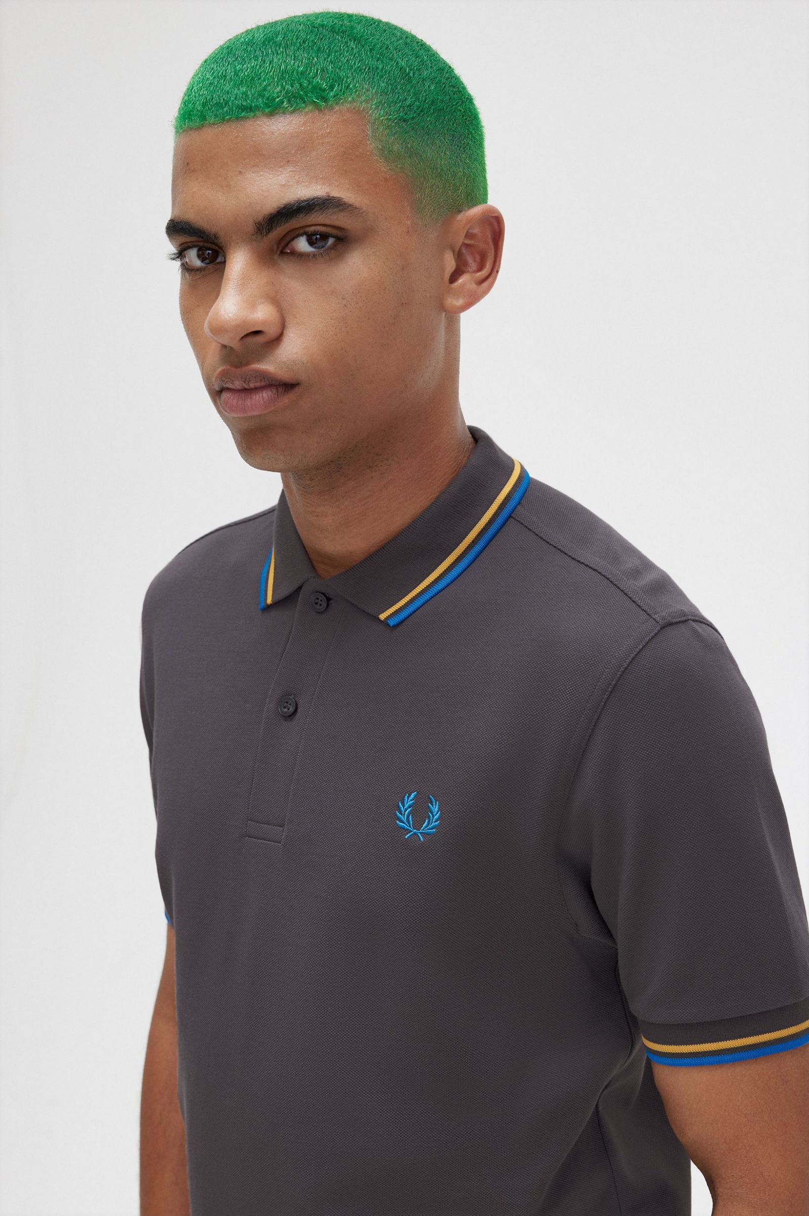 The Fred Perry ShirtM3600 Gunmetal / Golden Hour / Kingfisher