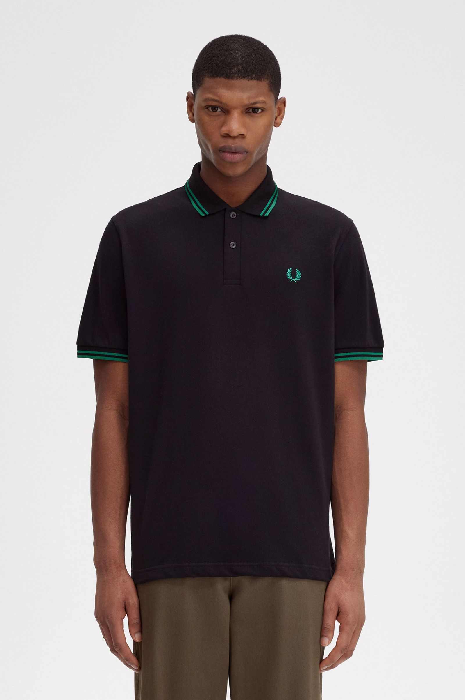 The Fred Perry ShirtM12 Black / Fred Perry Green / Fred Perry Green