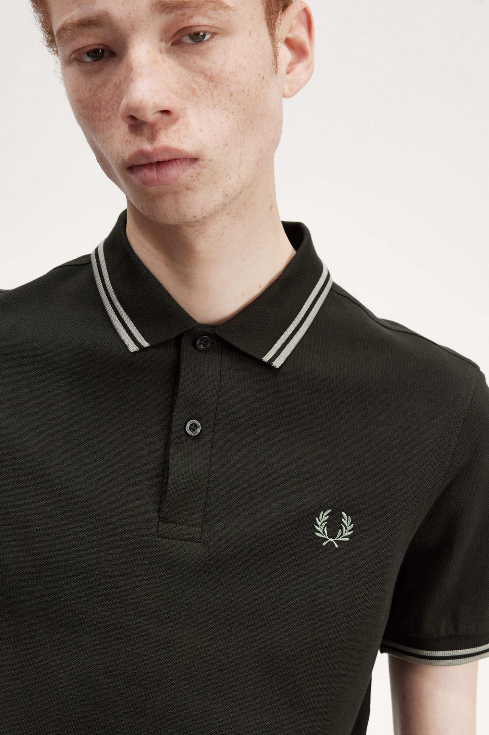 The Fred Perry ShirtM3600 Night Green / Seagrass / Seagrass