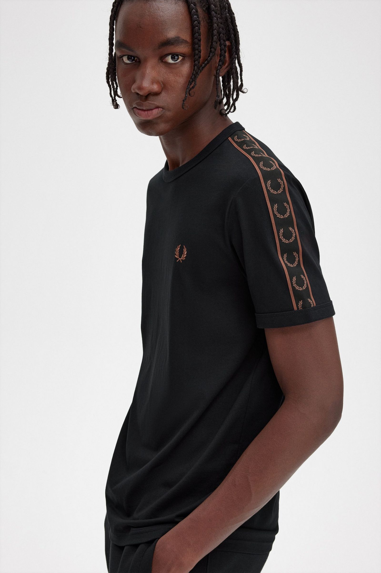 Contrast Tape Ringer T-Shirt Black / Whisky Brown