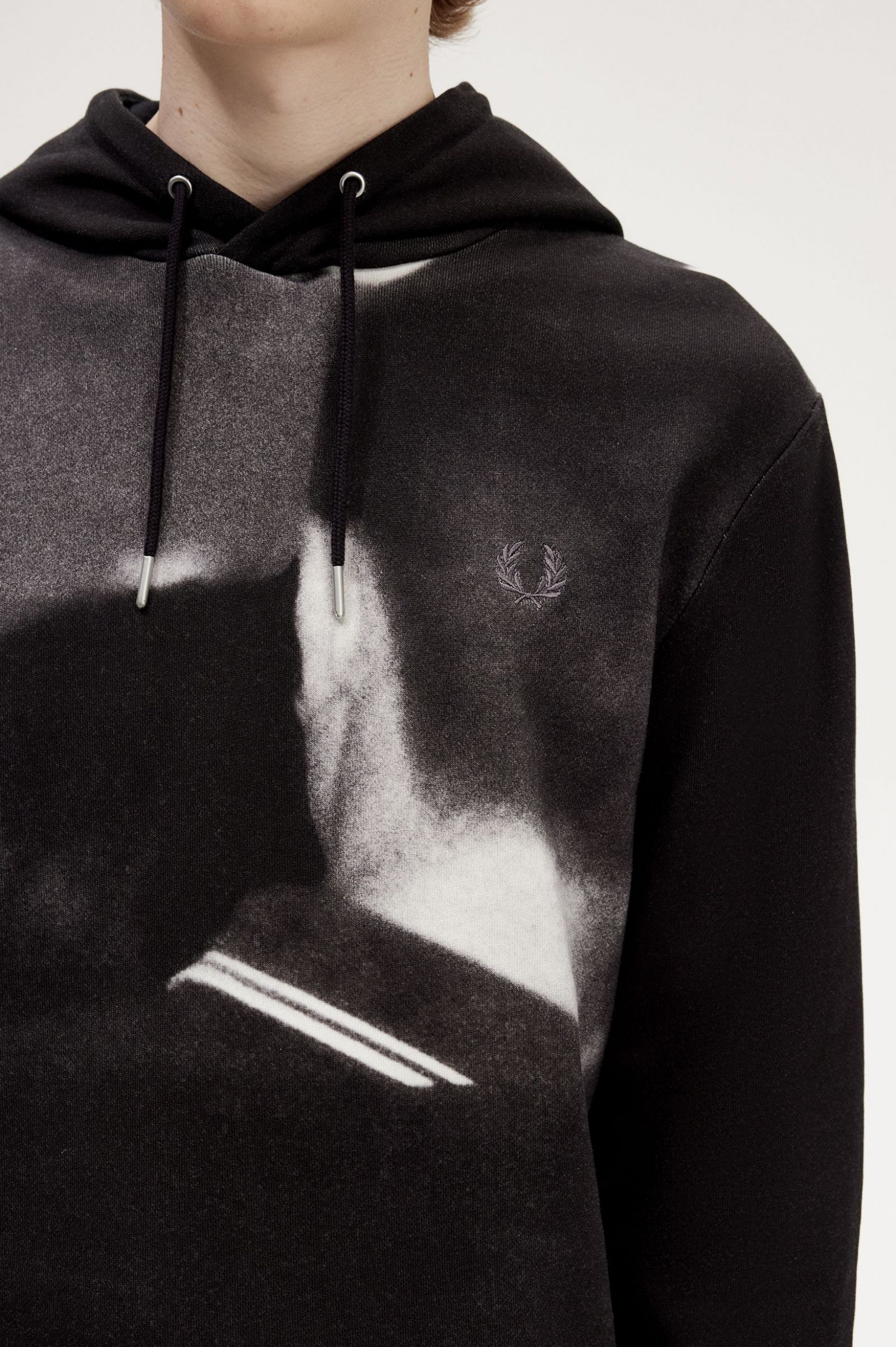 Rave Graphic Hooded Sweatshirt Black