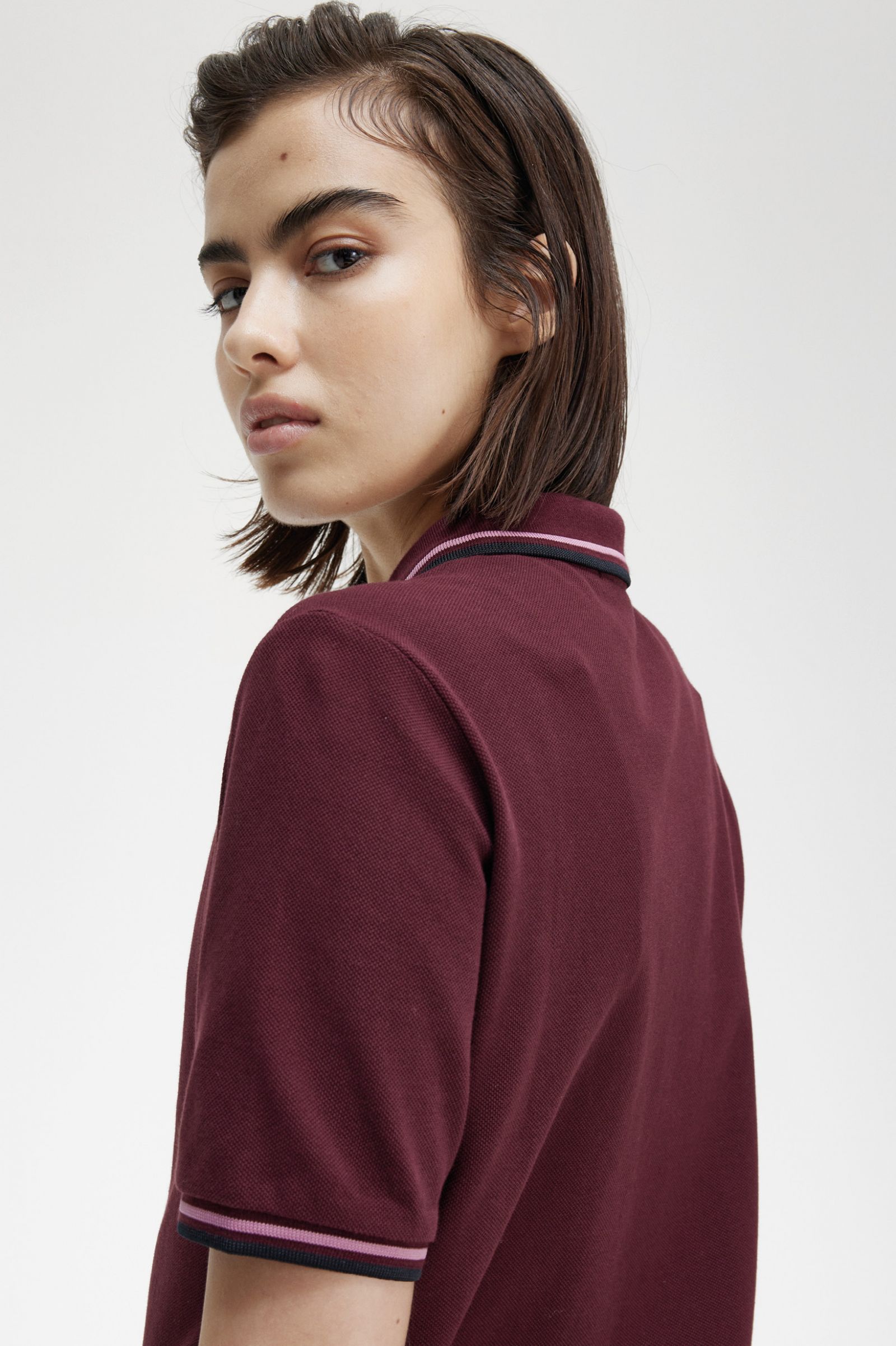 The Fred Perry ShirtG3600 Oxblood / Dusty Rose Pink / Black
