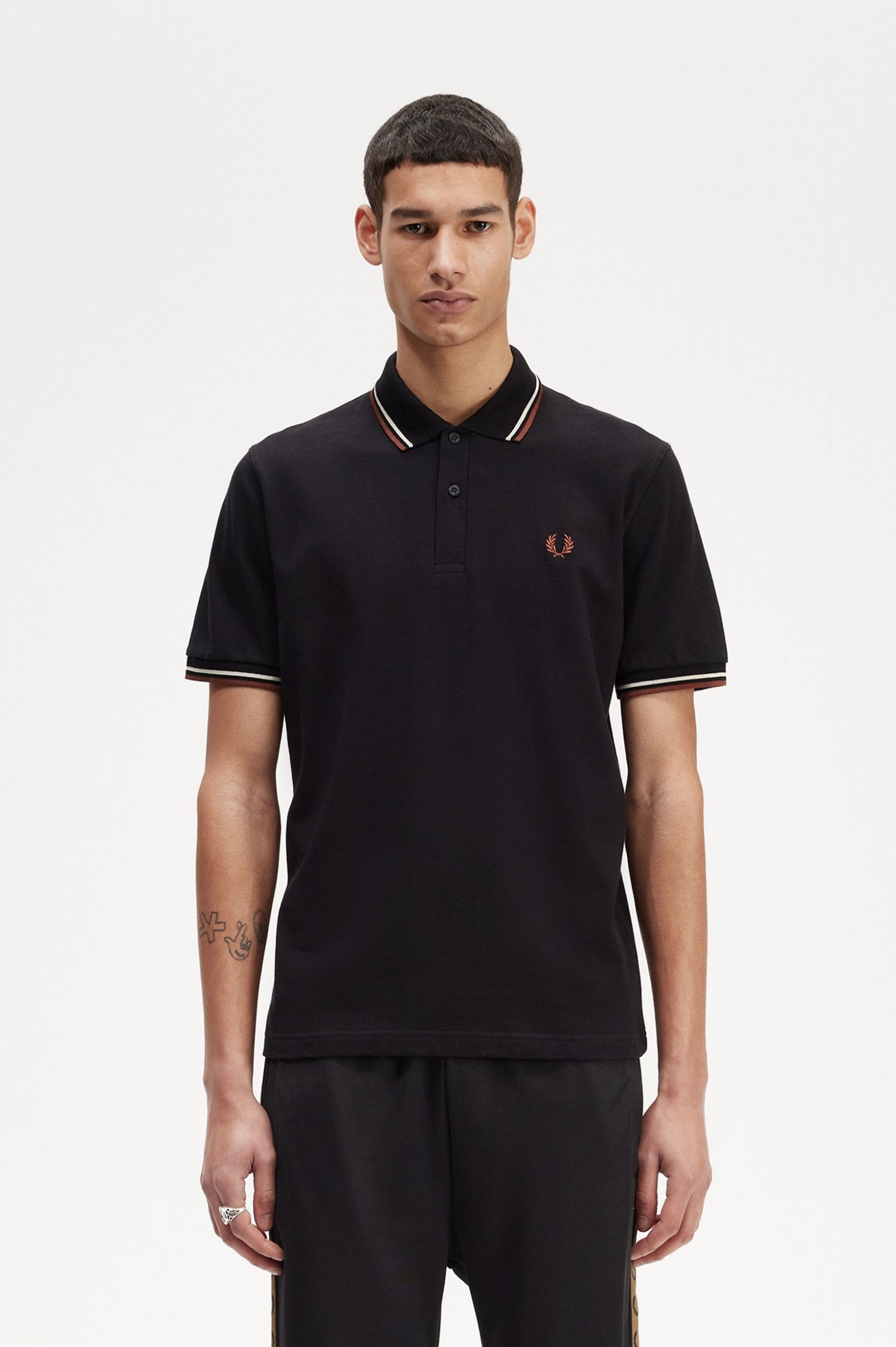 The Fred Perry ShirtM12 Black / Oatmeal / Whisky Brown