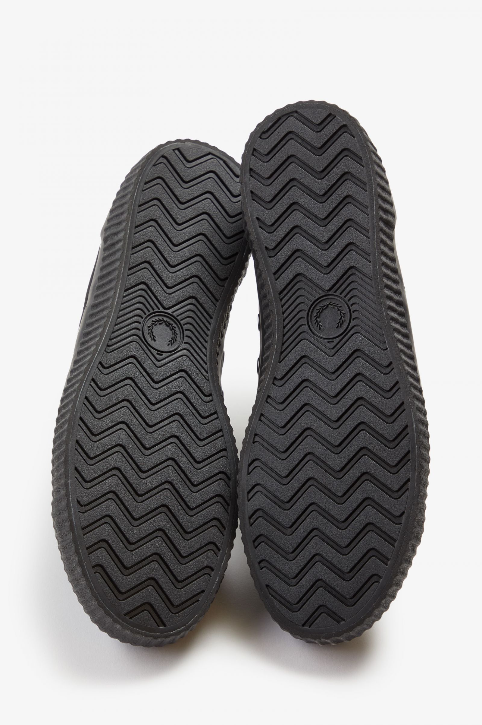 Hughes Low Black / Champagne