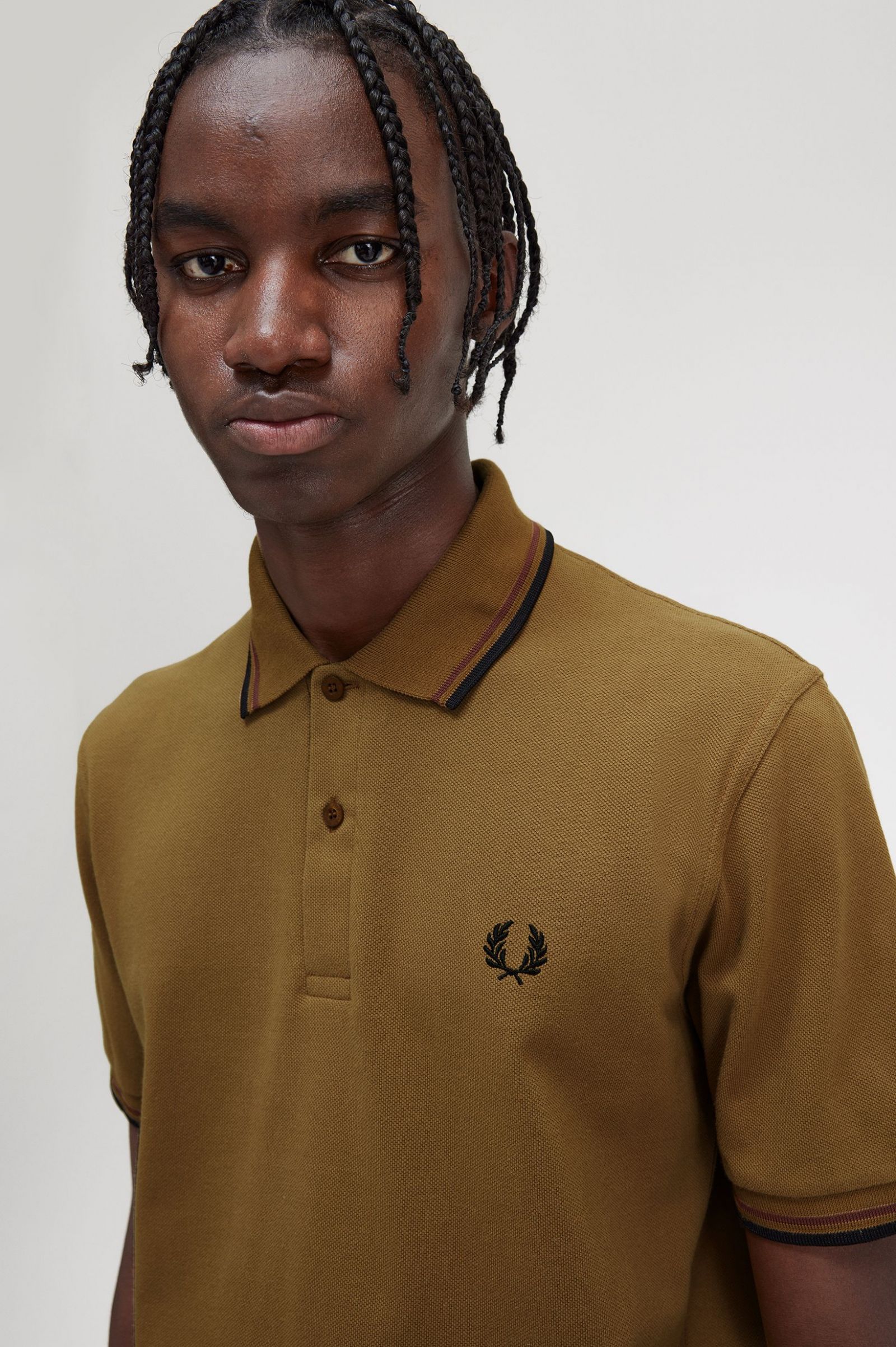 The Fred Perry ShirtM12 Dark Caramel / Whisky Brown / Black