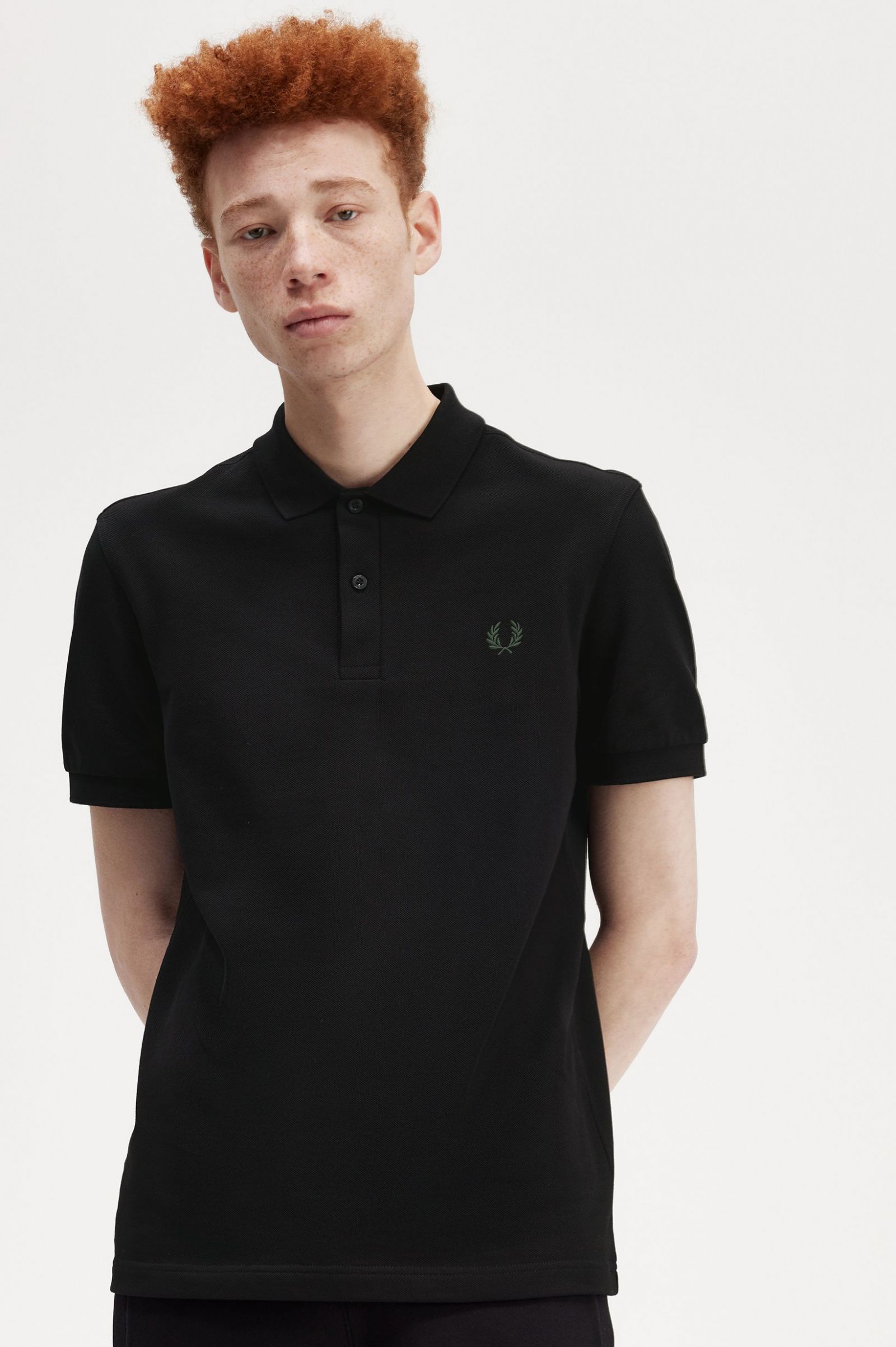 The Fred Perry ShirtM6000 Black / Field Green