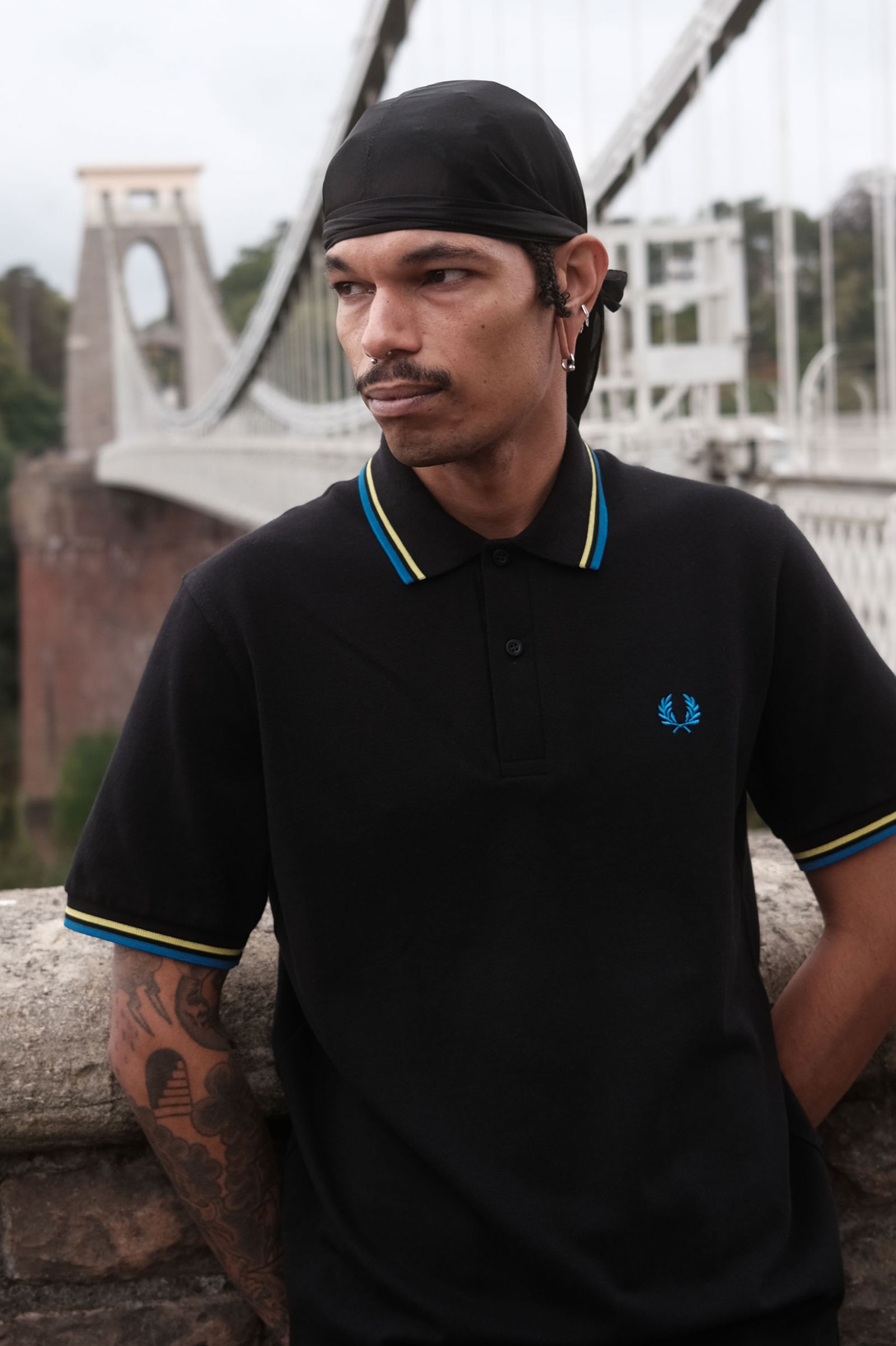 The Fred Perry ShirtM12 Black / Neon Green / Bristol Blue