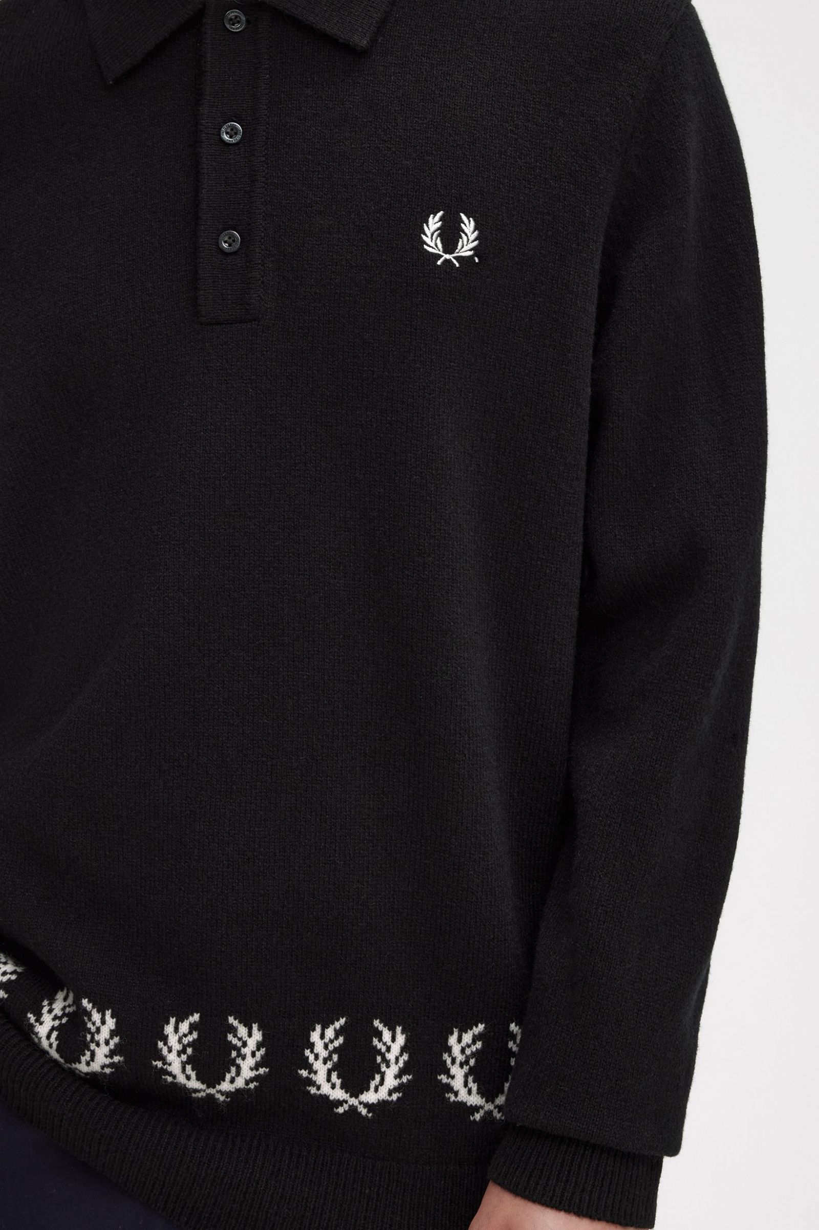 Laurel Wreath Trim Knitted Shirt Black