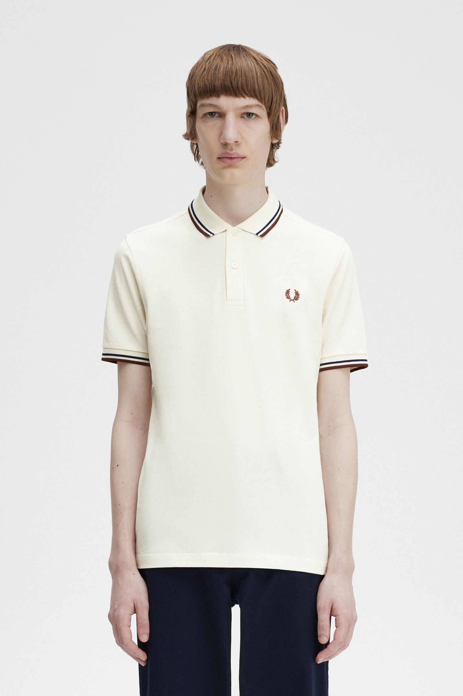 The Fred Perry ShirtM3600 Ecru / French Navy / Whisky Brown