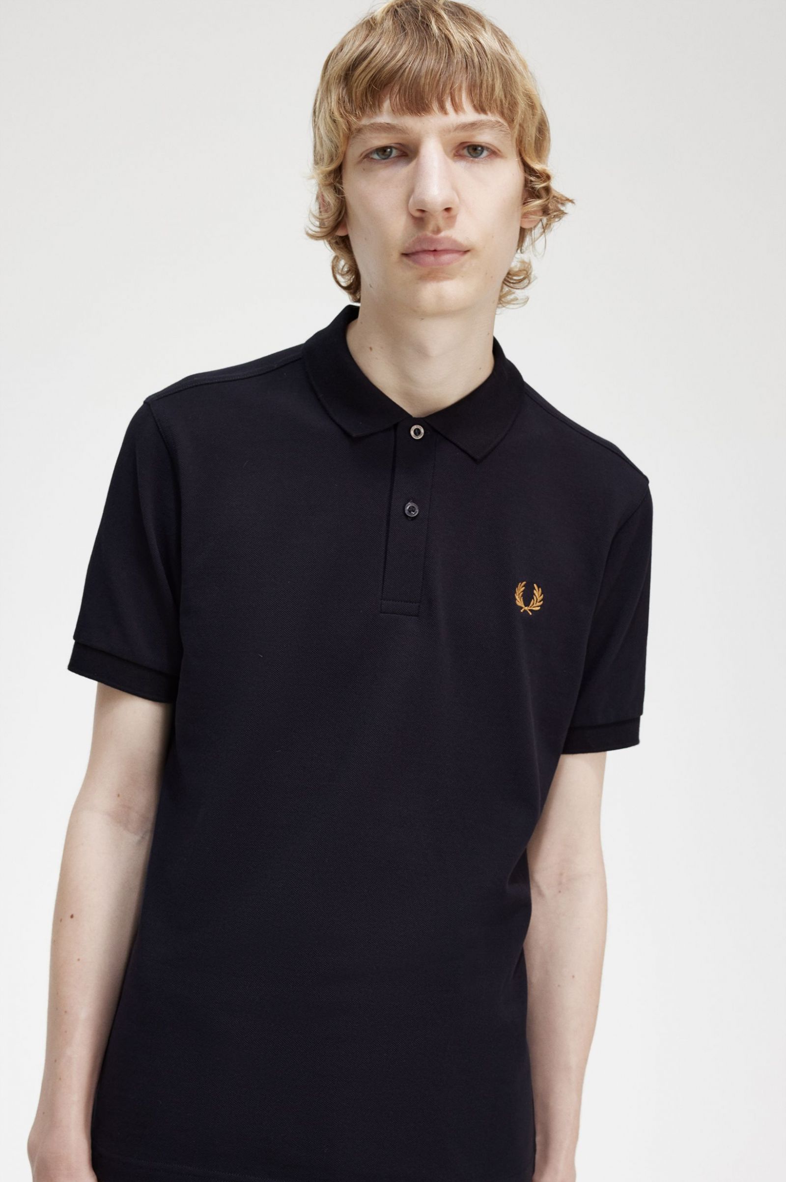 The Fred Perry ShirtM6000 Navy / Dark Caramel