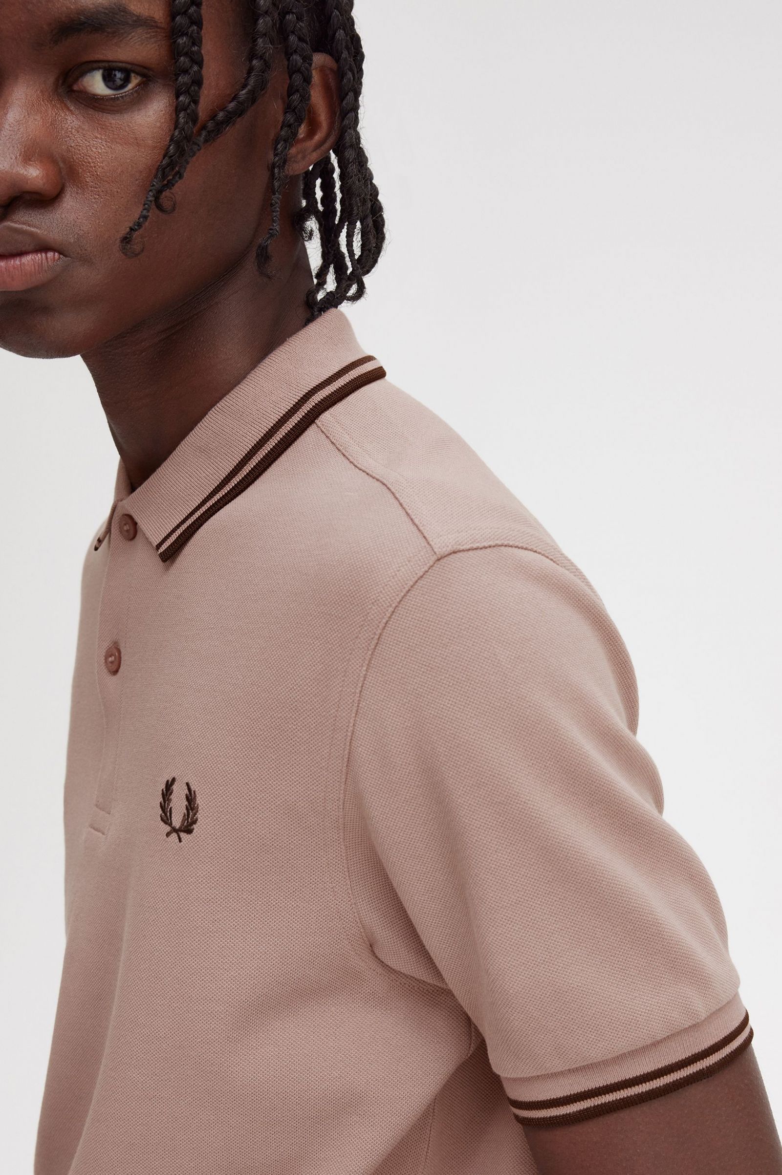 The Fred Perry ShirtM3600 Dark Pink / Burnt Tobacco / Burnt Tobacco