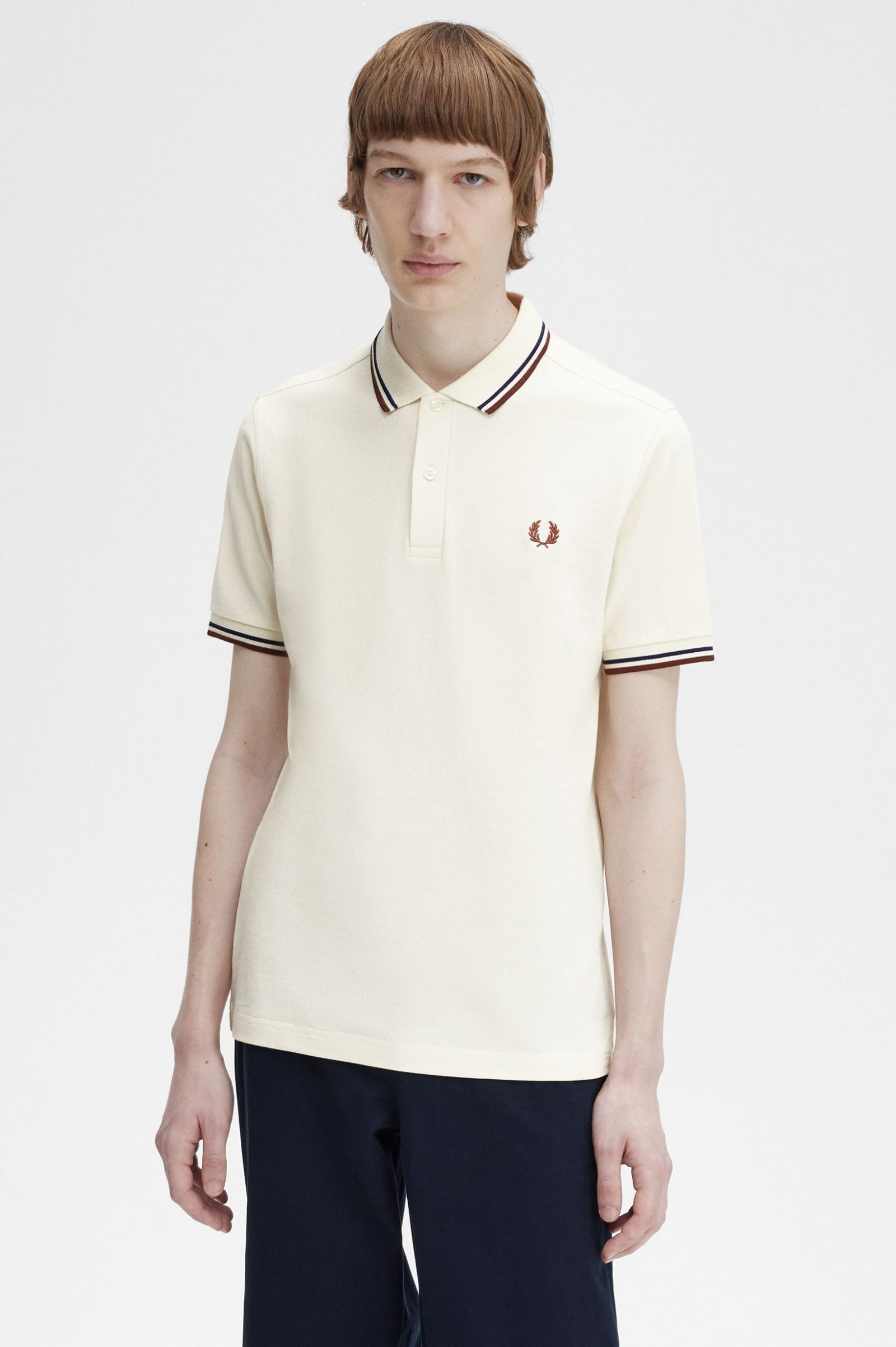 The Fred Perry ShirtM3600 Ecru / French Navy / Whisky Brown